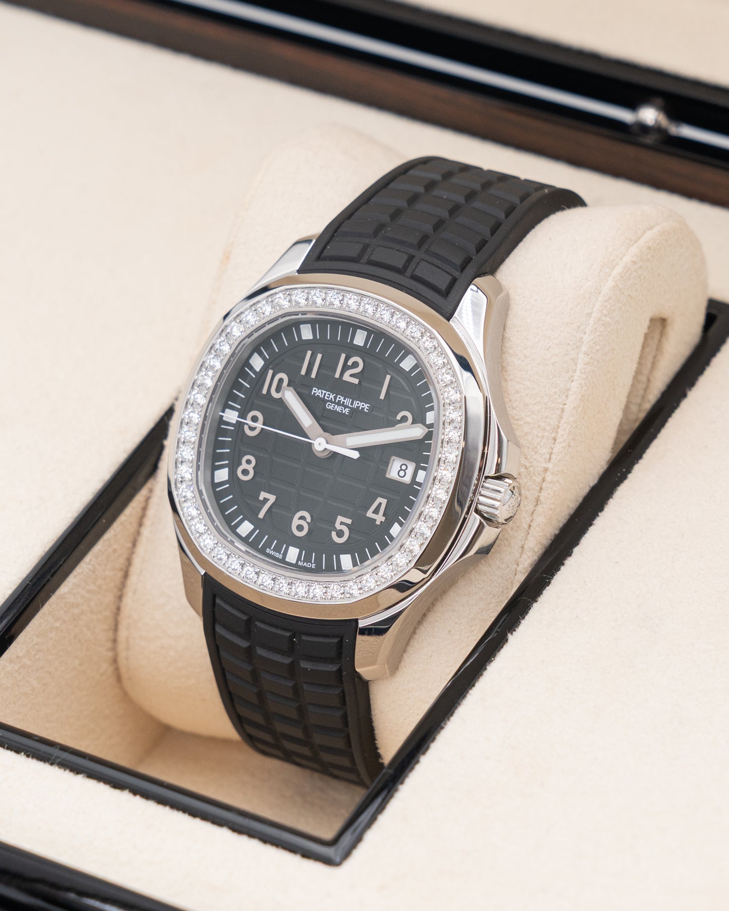 Patek Philippe Aquanaut 38.8mm 5267/200A-001 Black Diamond Bezel 2021