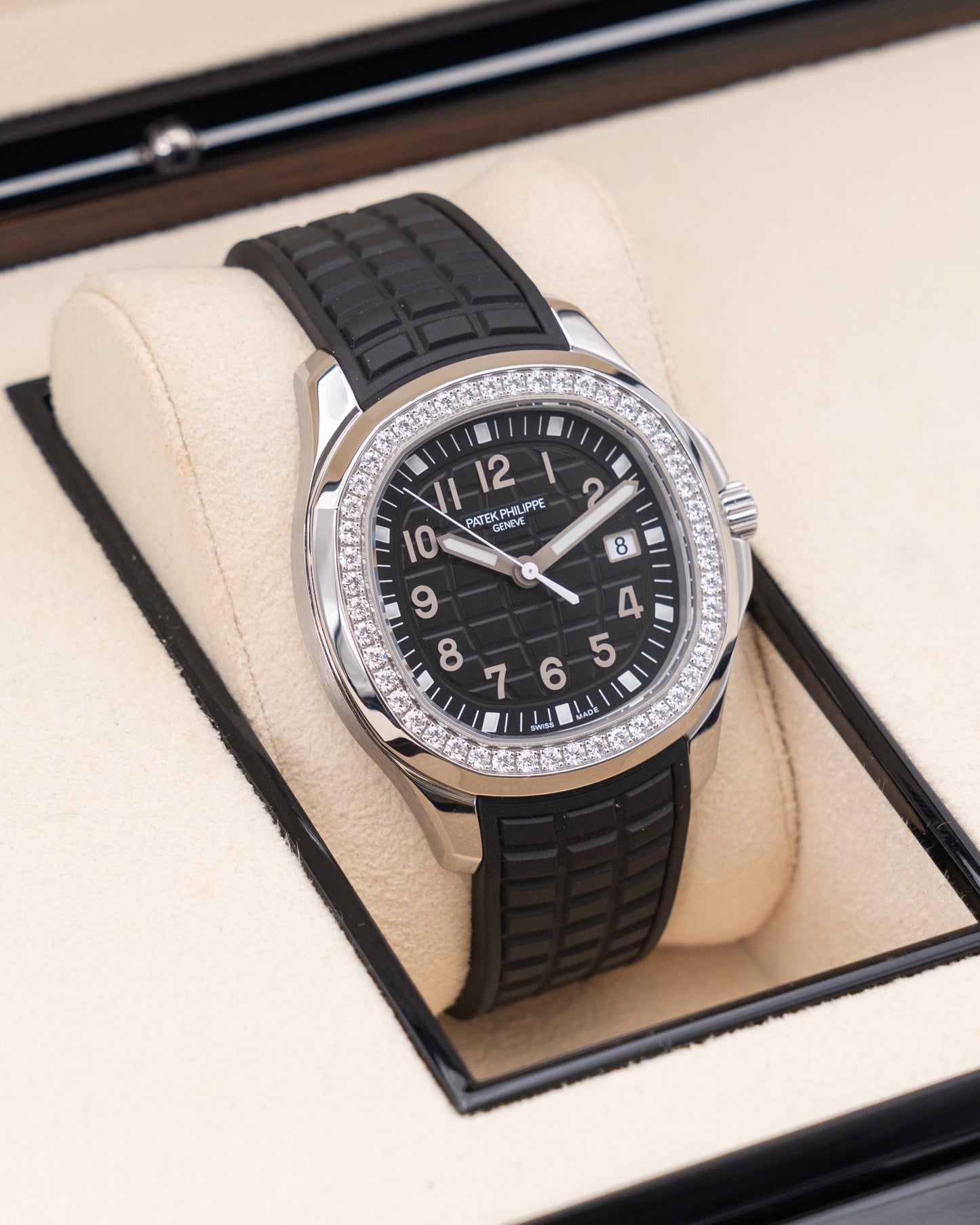 Patek Philippe Aquanaut 38.8mm 5267/200A-001 Black Diamond Bezel 2021