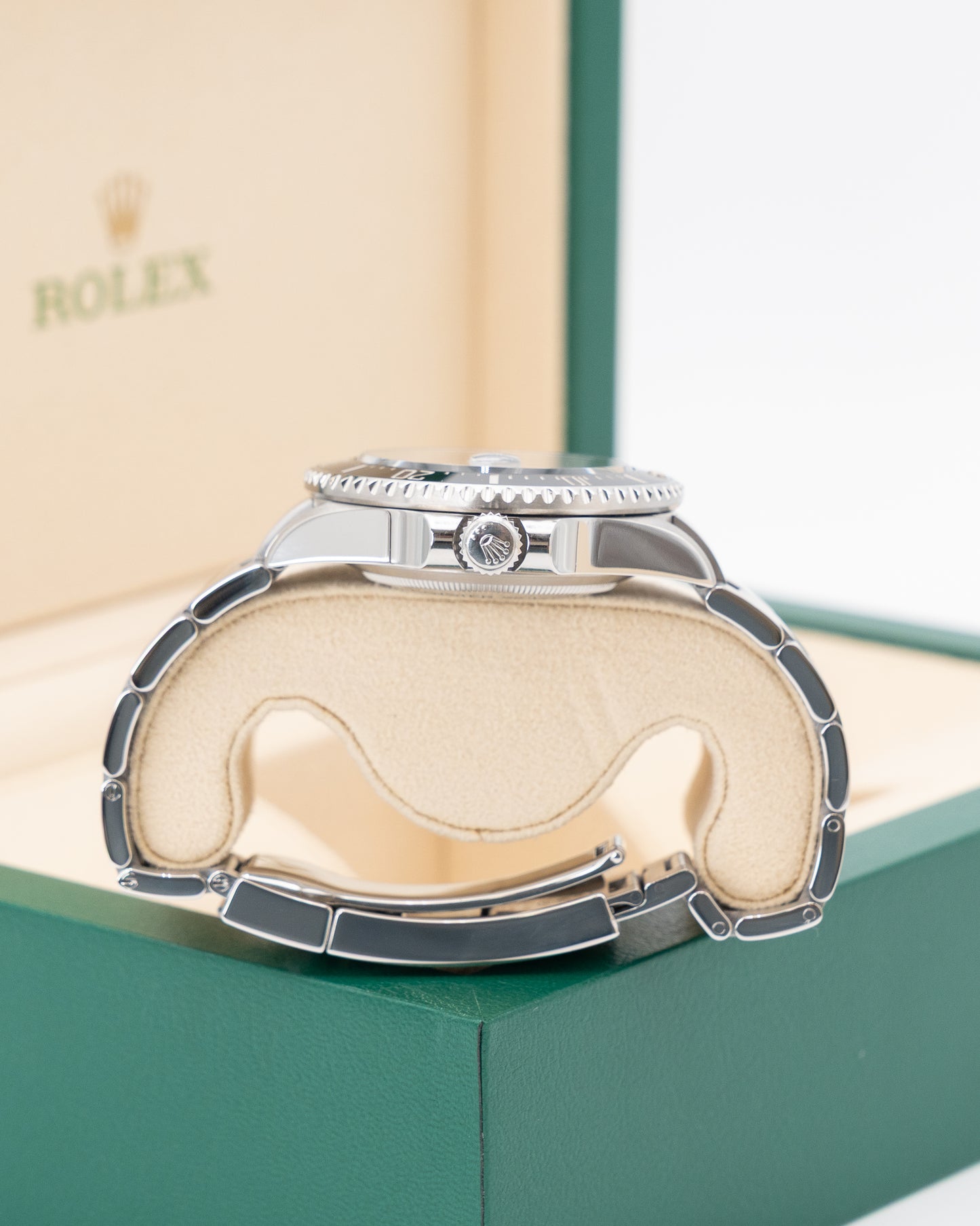 Rolex Seadweller 43mm 126600 Black Red Letter 2018