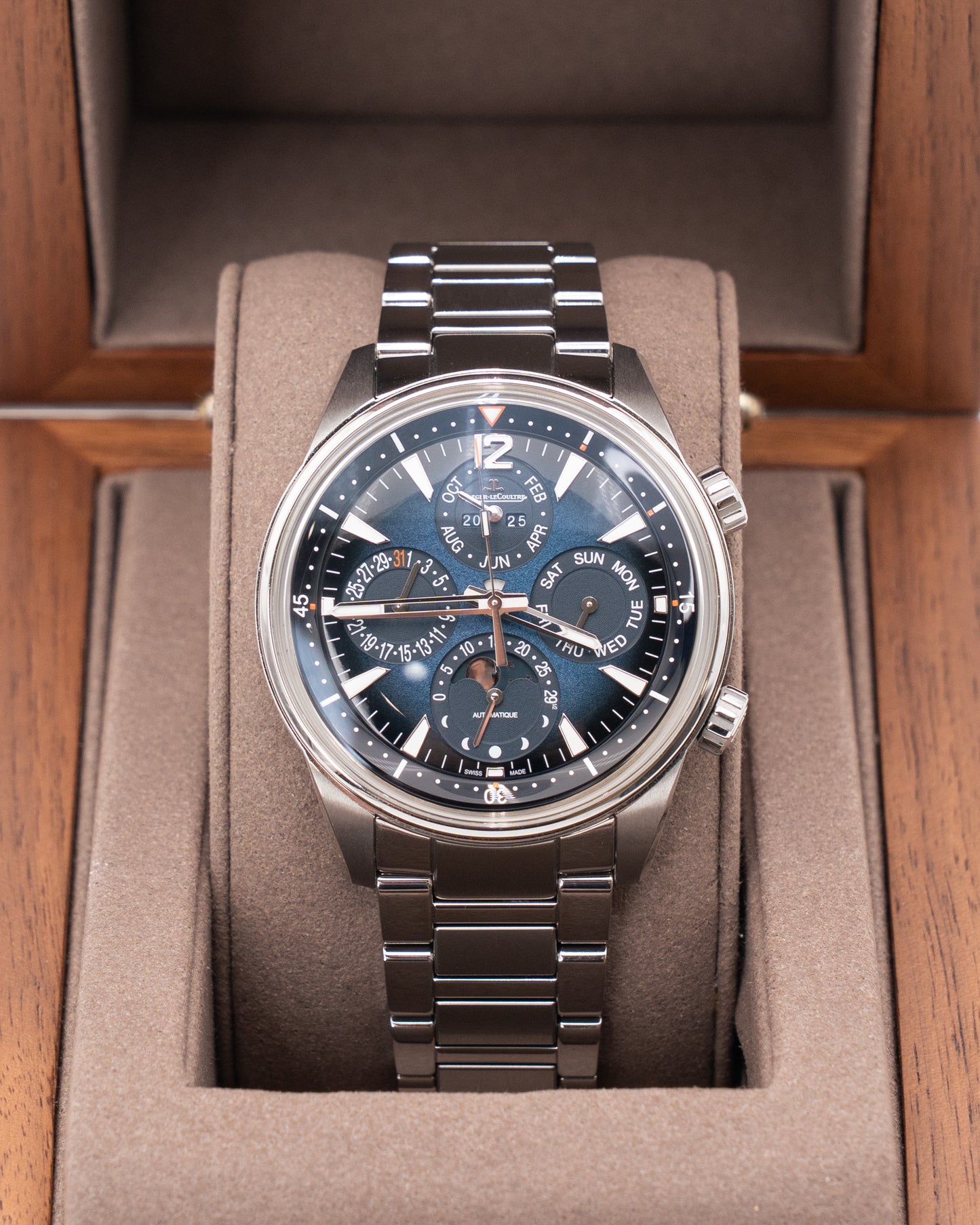 Jaeger LeCoultre Polaris Perpetual Calendar 42mm Q9088180 Blue Fume Dial 2023