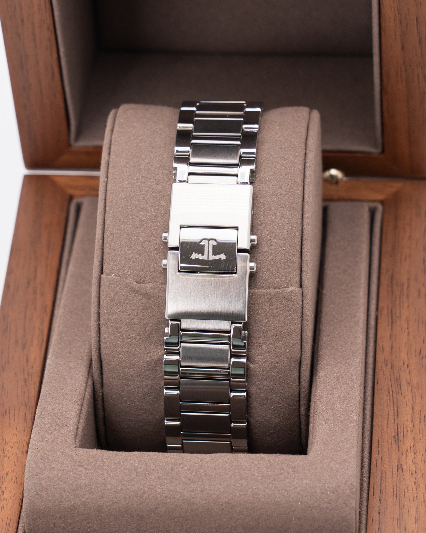 Jaeger LeCoultre Polaris Perpetual Calendar 42mm Q9088180 Blue Fume Dial 2023