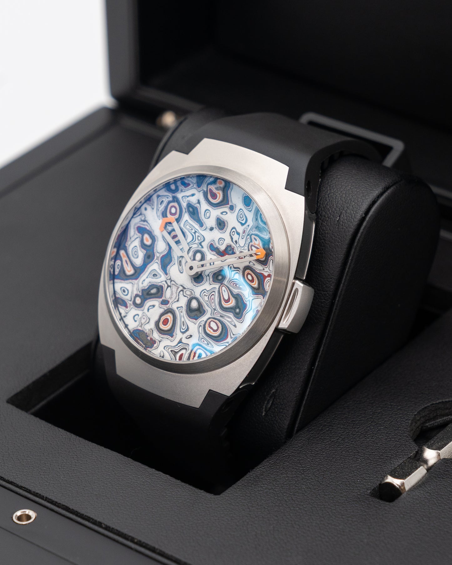 UNWORN Arcanaut Denmark ARC II Fordite Dial 2024