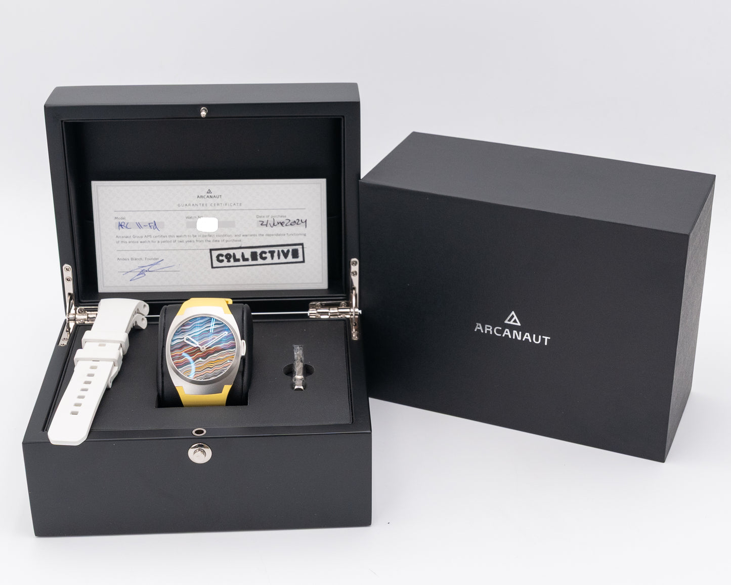 UNWORN Arcanaut Denmark ARC II Fordite Dial 2024