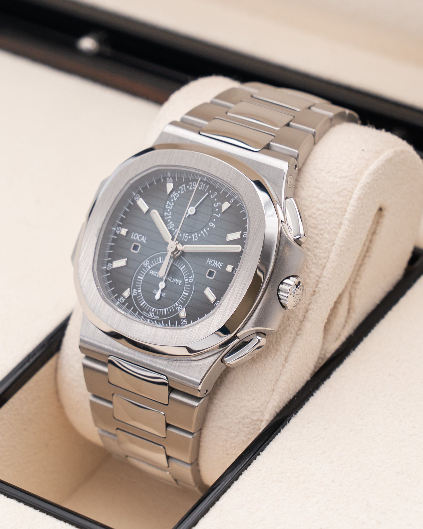Patek Philippe Nautilus 40.5mm 5990/1A Blue dial 2023