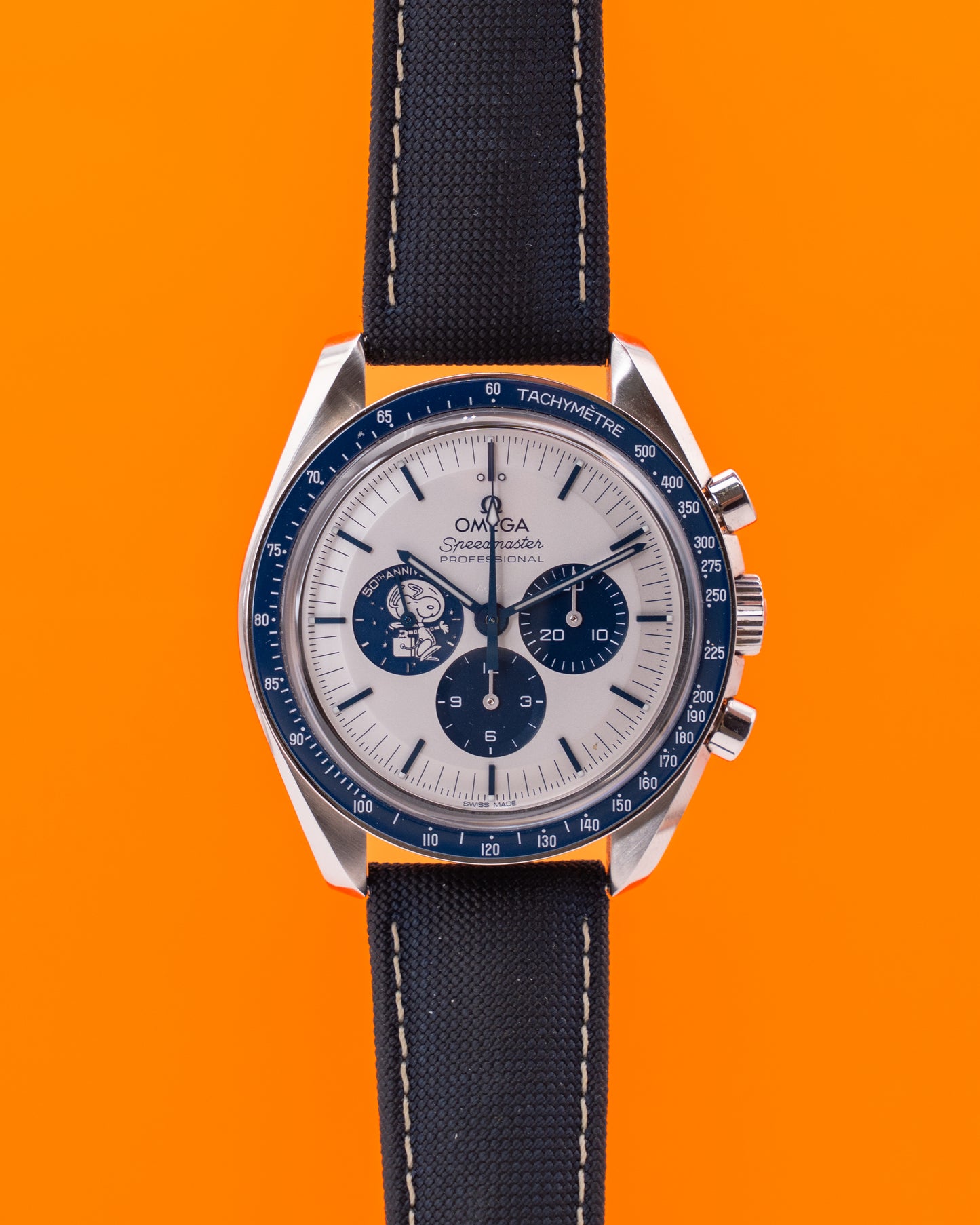 Omega Speedmaster Silver Snoopy Award 42mm 310.32.42.50.02.001 Co-axial Moonwatch