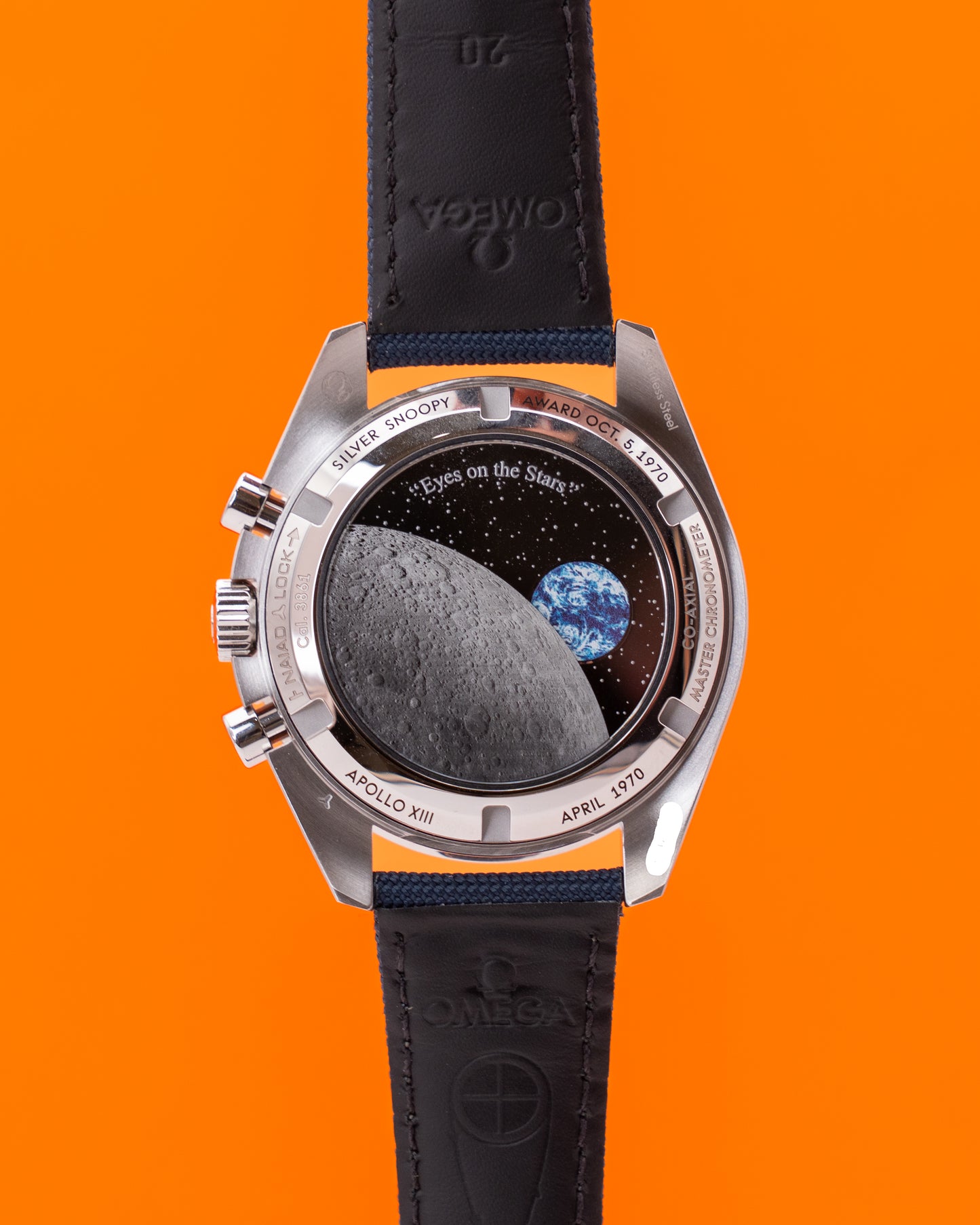 Omega Speedmaster Silver Snoopy Award 42mm 310.32.42.50.02.001 Co-axial Moonwatch 2025