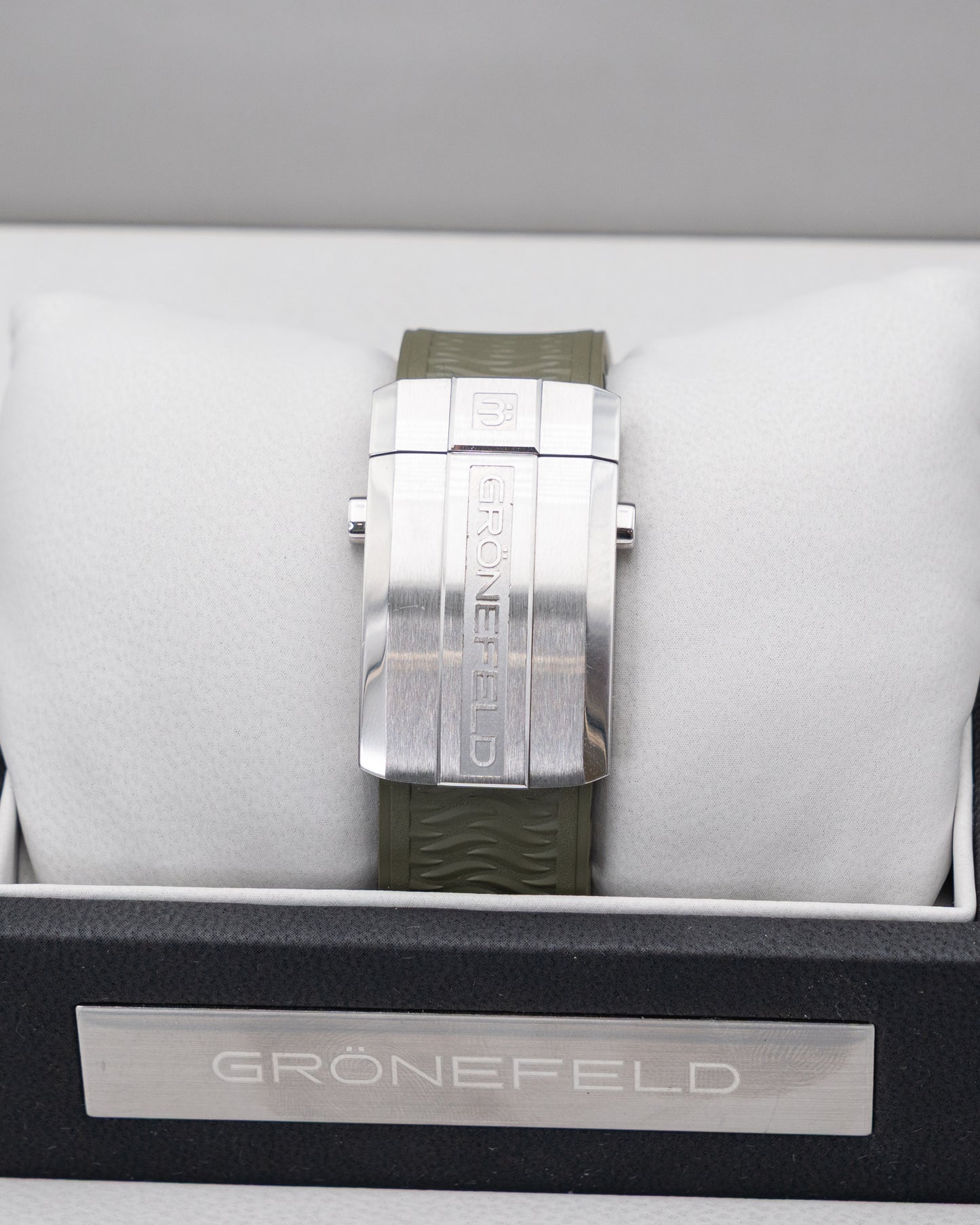 Grönefeld 44.5mm 1969 DeltaWorks Olive Strap Stainless Steel Inserts White Salmon Dial 2023