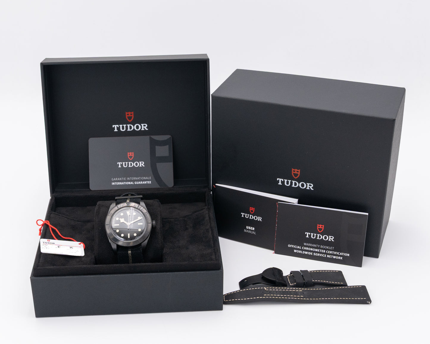 Tudor Black Bay Ceramic 41mm 79210CNU-0001 Full Ceramic with Two Straps 2024