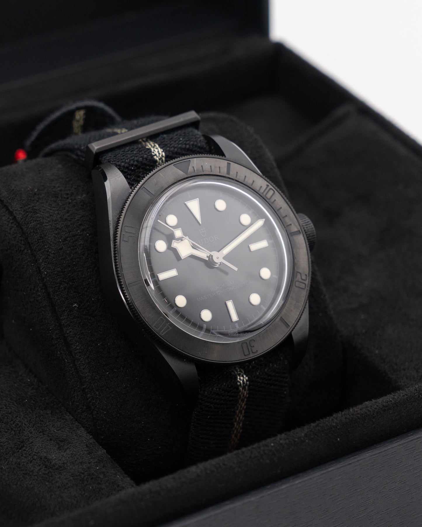 Tudor Black Bay Ceramic 41mm 79210CNU-0001 Full Ceramic with Two Straps 2024