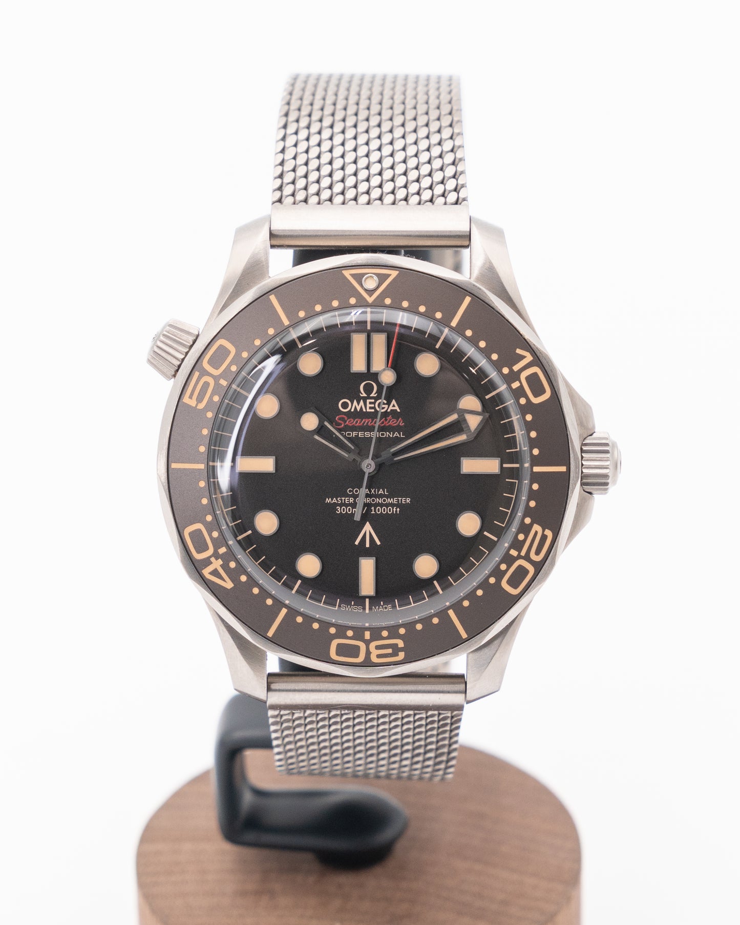 Omega Seamaster Diver 300m 42mm 210.90.42.20.01.001 James Bond 007 Edition Titanium 2025
