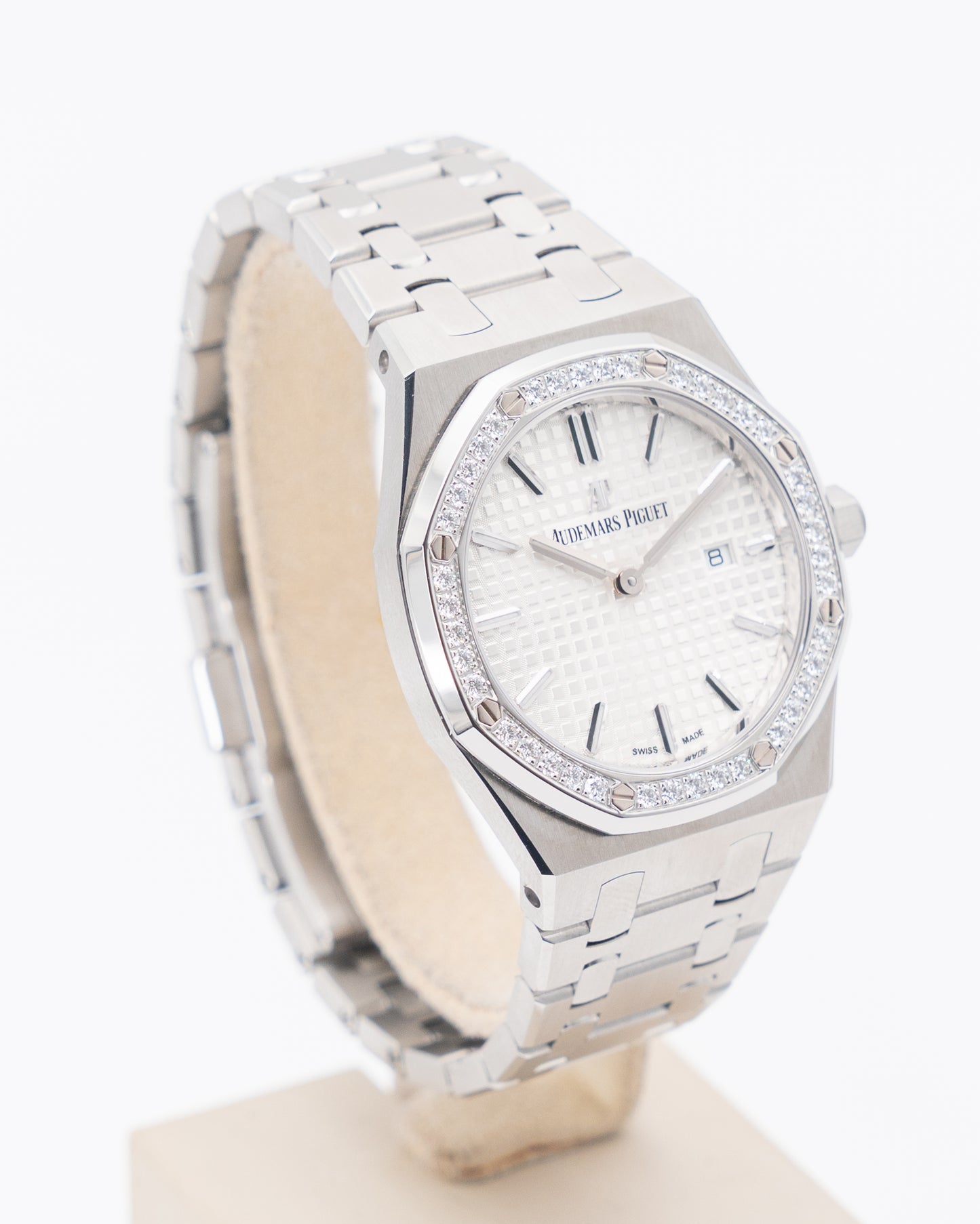 Audemars Piguet Royal Oak 33mm 67651ST White Dial Diamond Bezel Quartz