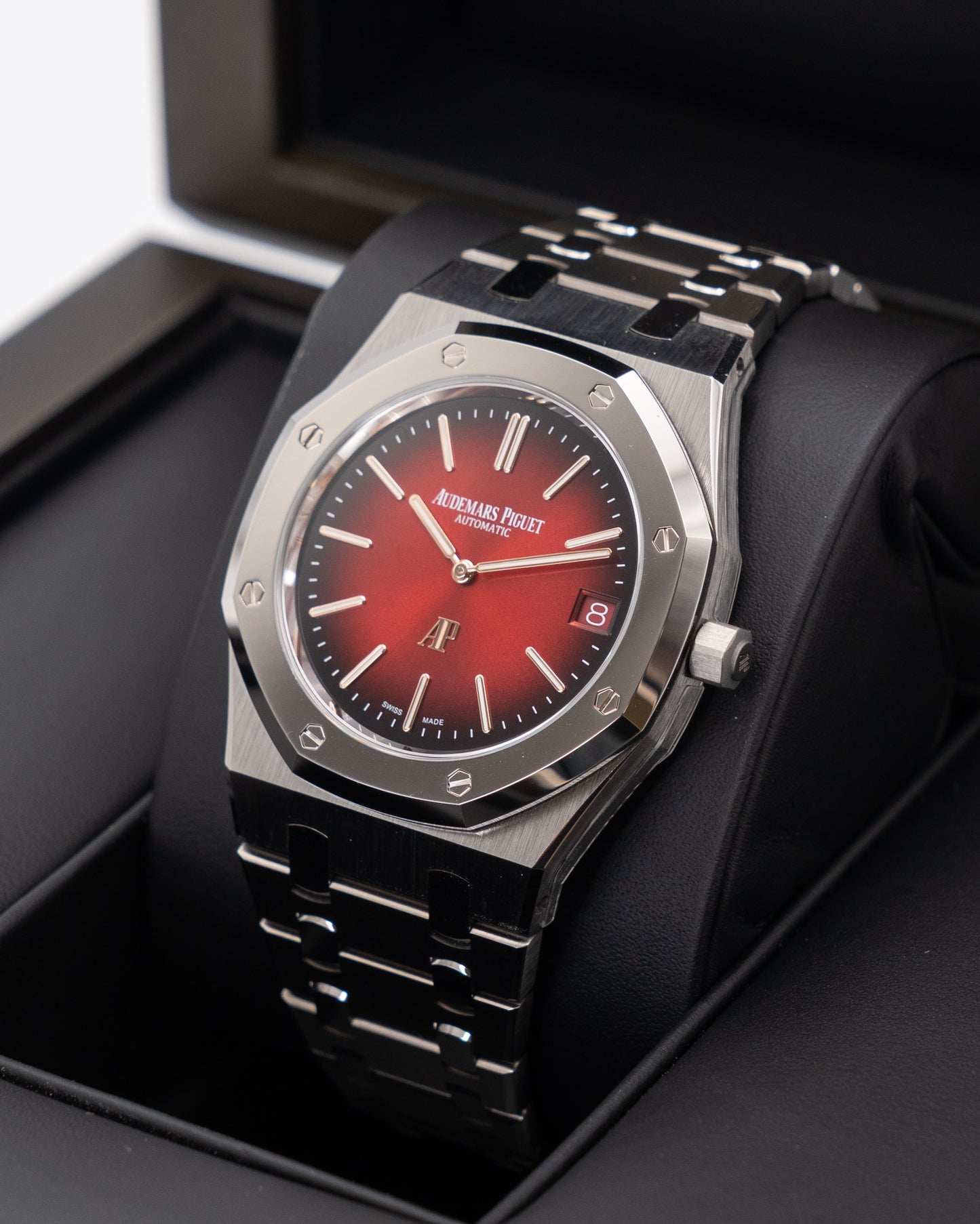 UNWORN Audemars Piguet Royal Oak Jumbo Extra Thin 39mm 16202XT Smoked Burgundy Dial