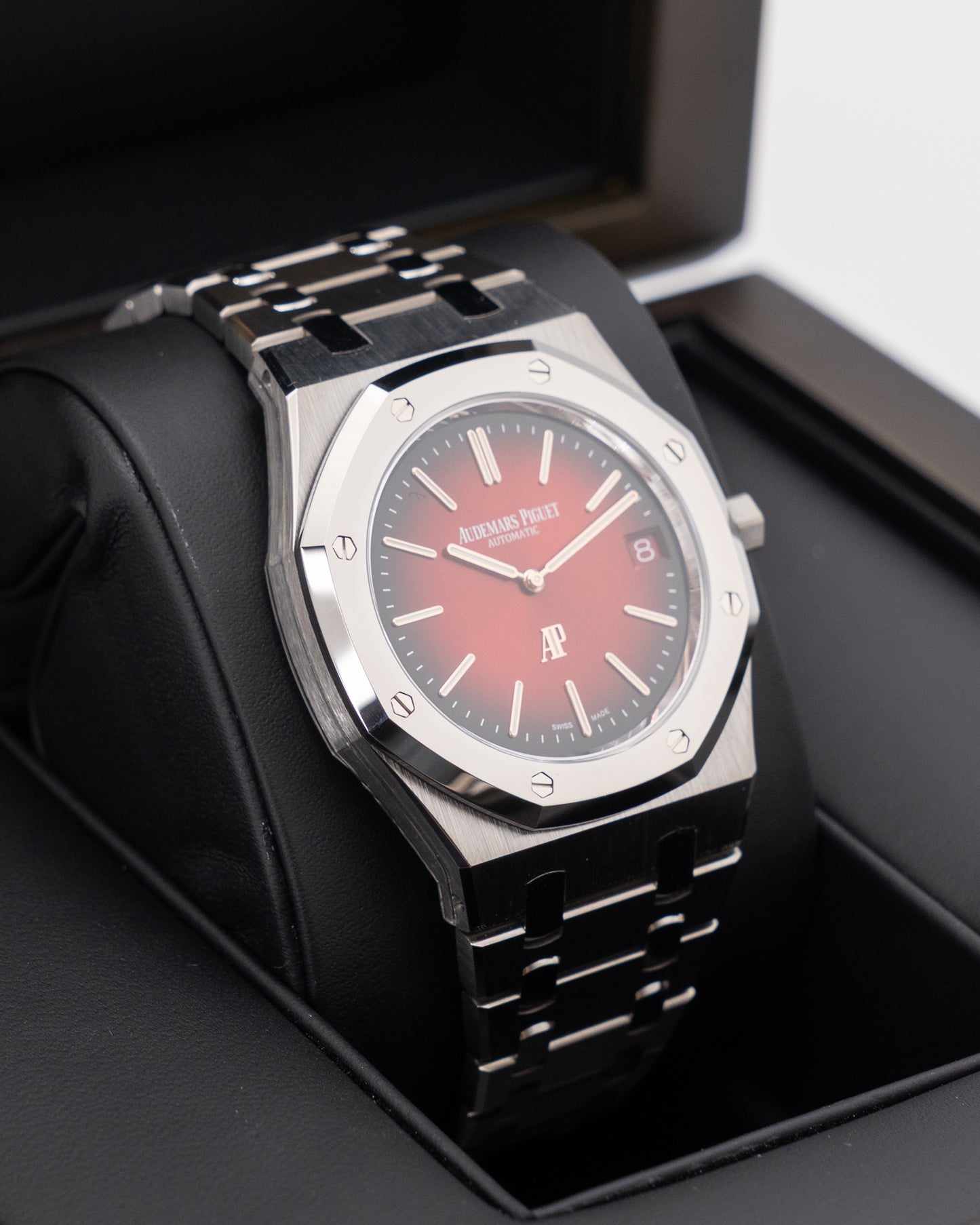 UNWORN Audemars Piguet Royal Oak Jumbo Extra Thin 39mm 16202XT Smoked Burgundy Dial