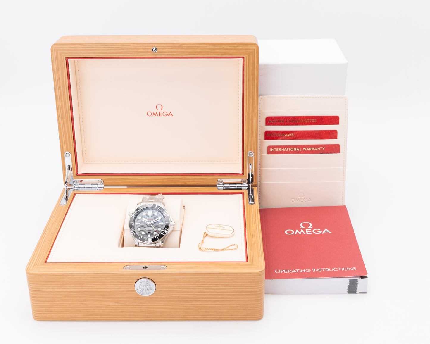 UNWORN WITH STICKERS 2025 Omega Seamaster Diver 300M 210.30.42.20.01.001 Black 2025