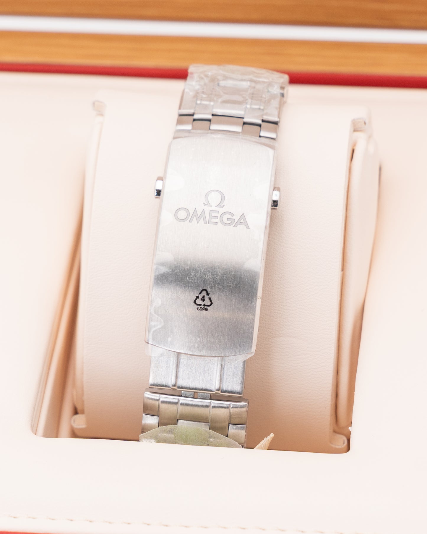 UNWORN WITH STICKERS 2025 Omega Seamaster Diver 300M 210.30.42.20.01.001 Black 2025