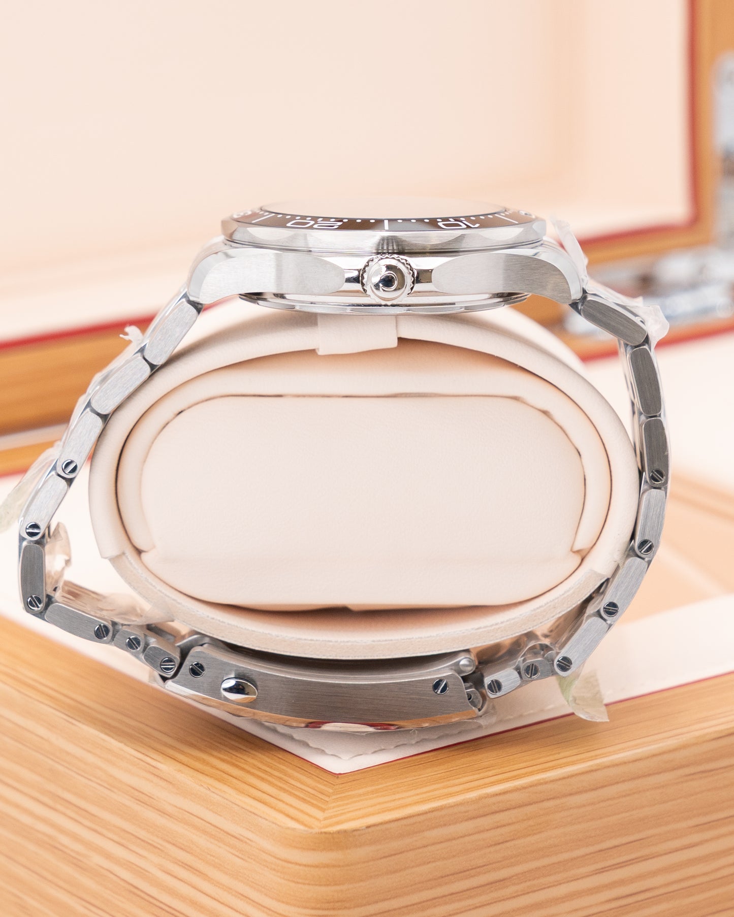 UNWORN WITH STICKERS 2025 Omega Seamaster Diver 300M 210.30.42.20.01.001 Black 2025