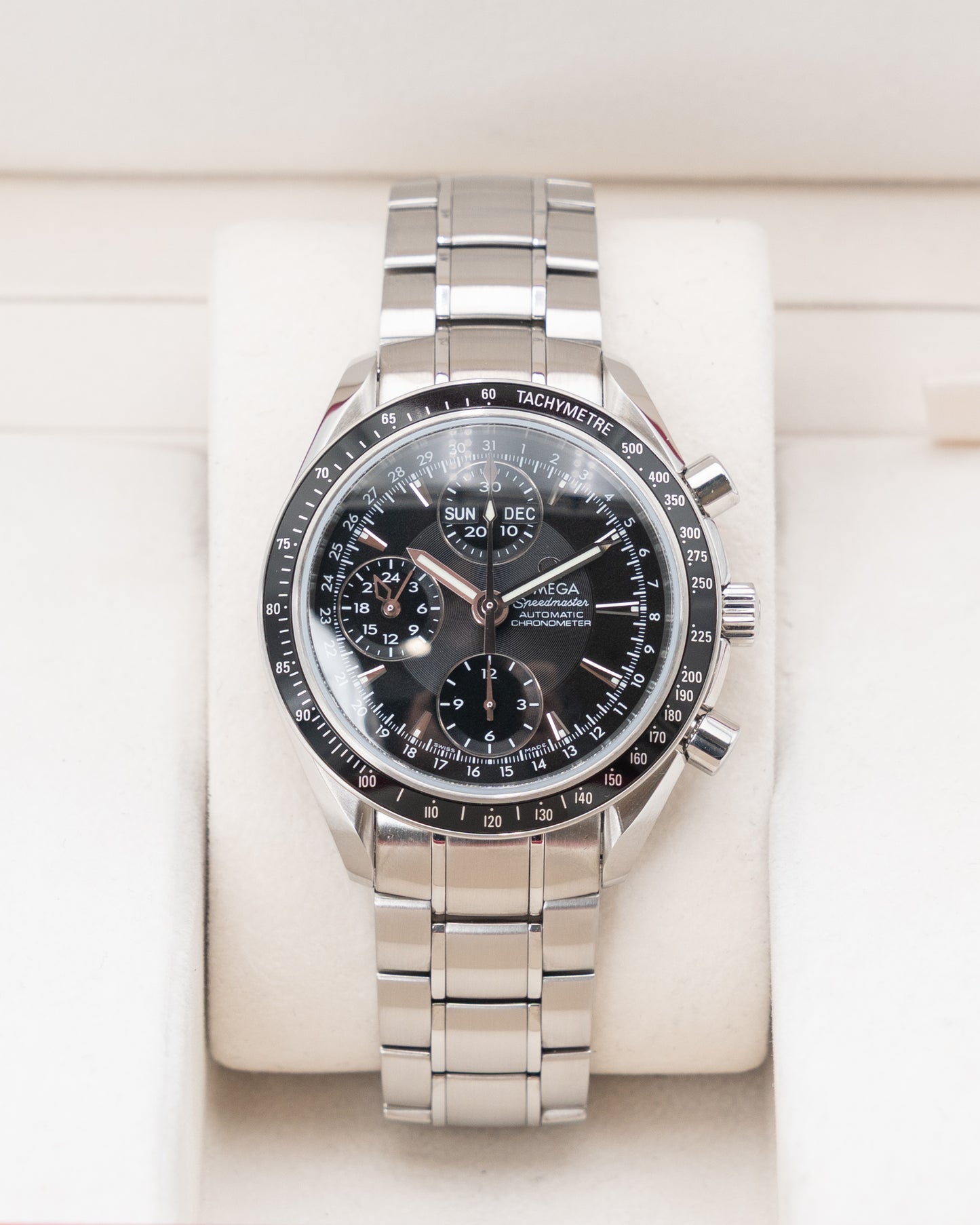 UNWORN Omega Speedmaster 40mm 3220.50 Black Day Date Limited 1/50 GOD