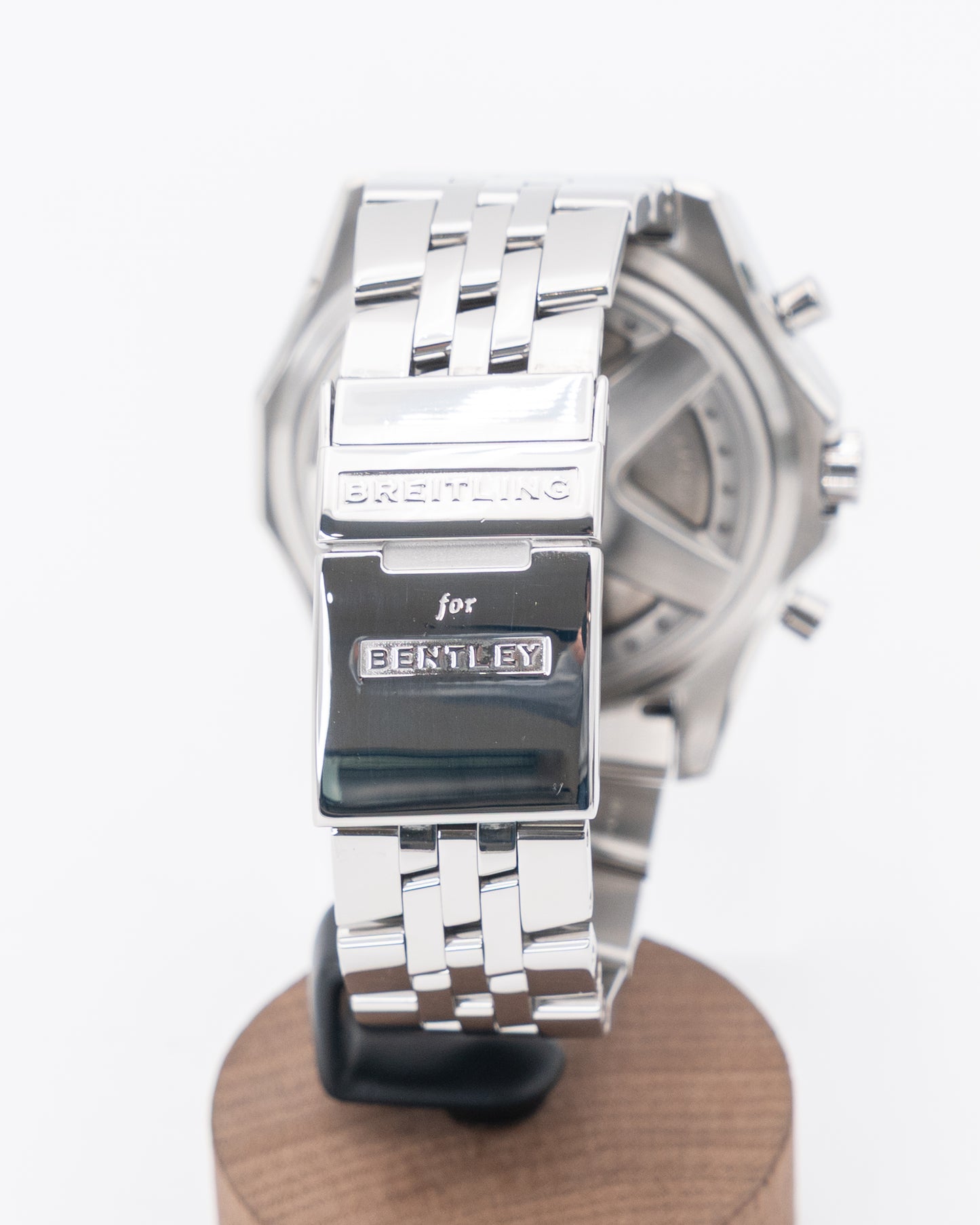 Breitling Bentley 6.75 48.70mm A4436212/B728 Black