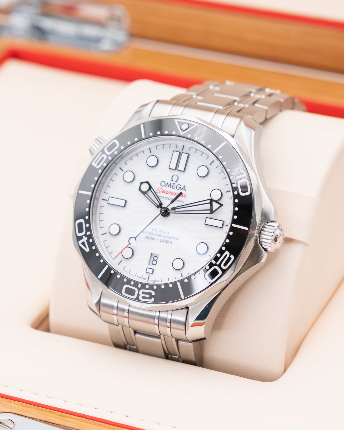 UNWORN Omega Seamaster Diver 300M 42mm 210.30.42.20.04.001 White