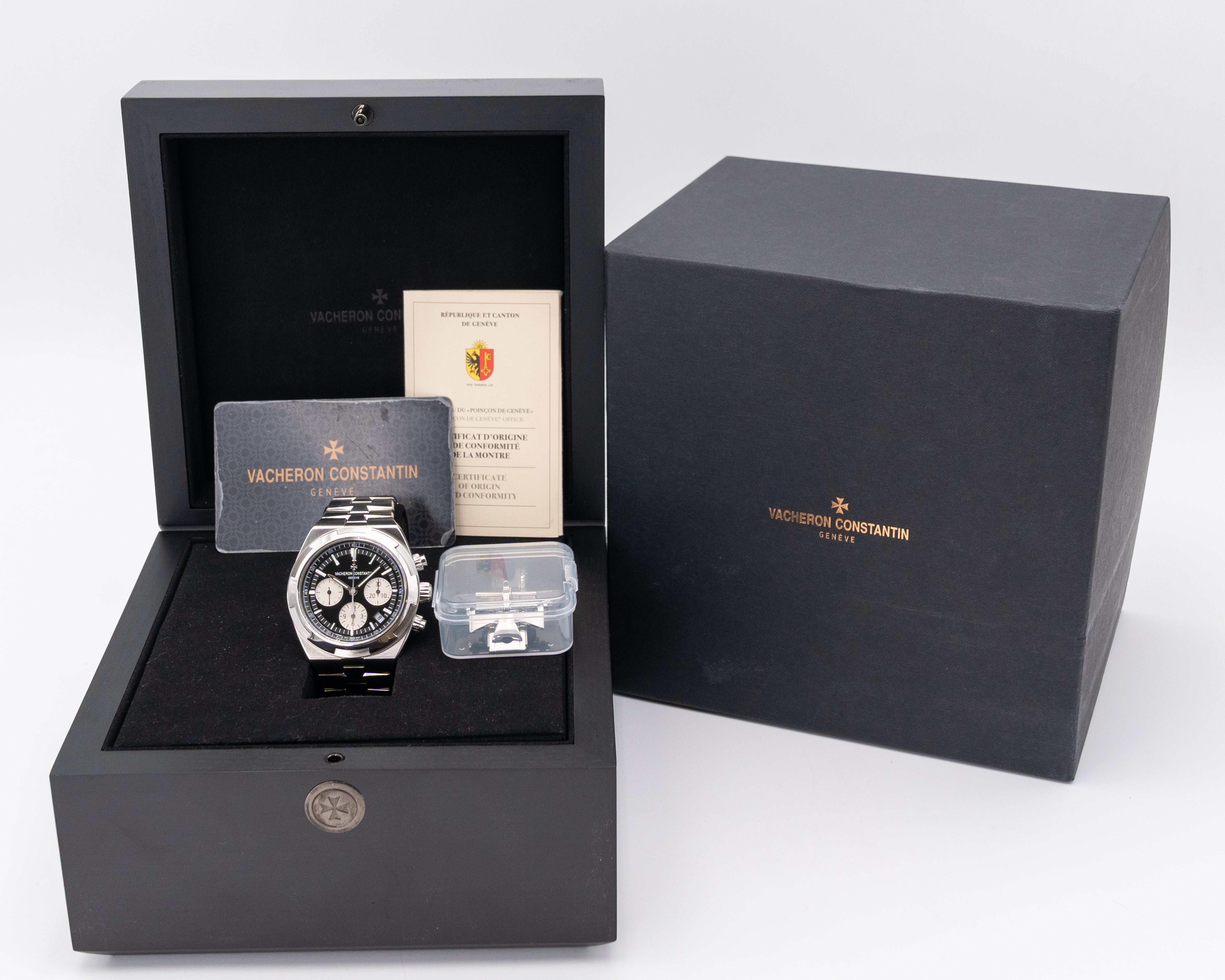 Vacheron Constantin Overseas 42.5mm 5500V/110A-B481 Reverse Panda