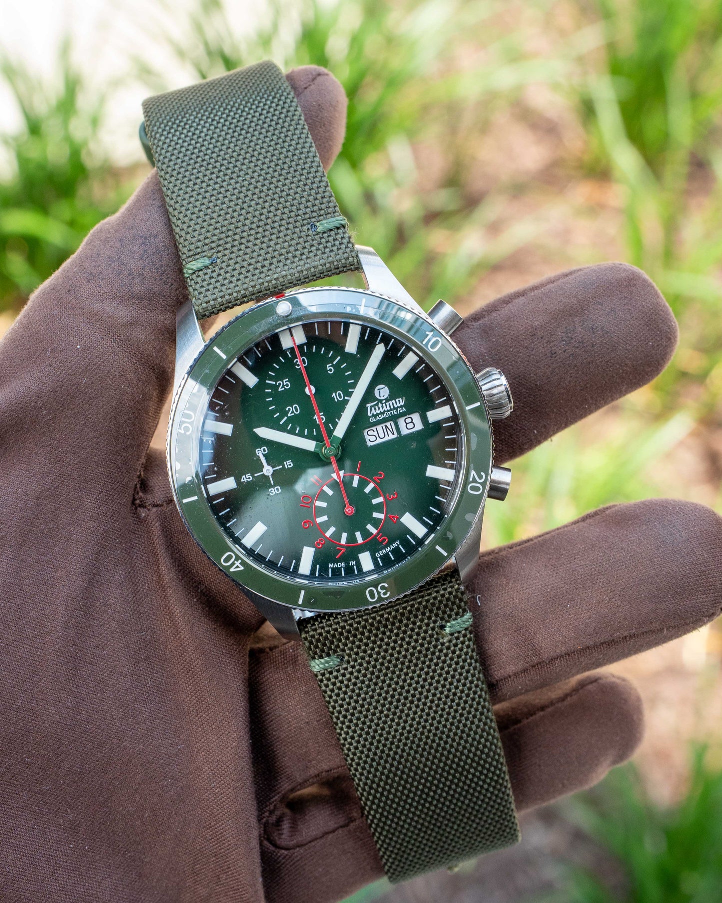 UNWORN Tutima Grand Flieger Airport Chronograph 42mm 6407-03 Green 2022 [$4,300 RETAIL]