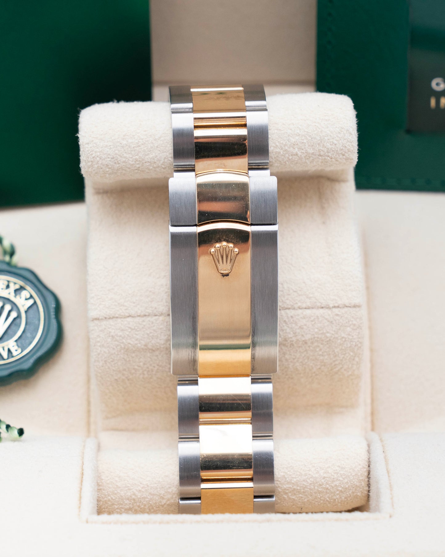 Rolex Skydweller 42mm 326933 Two Tone Yellow Gold White Dial 2021 (326933 wh)