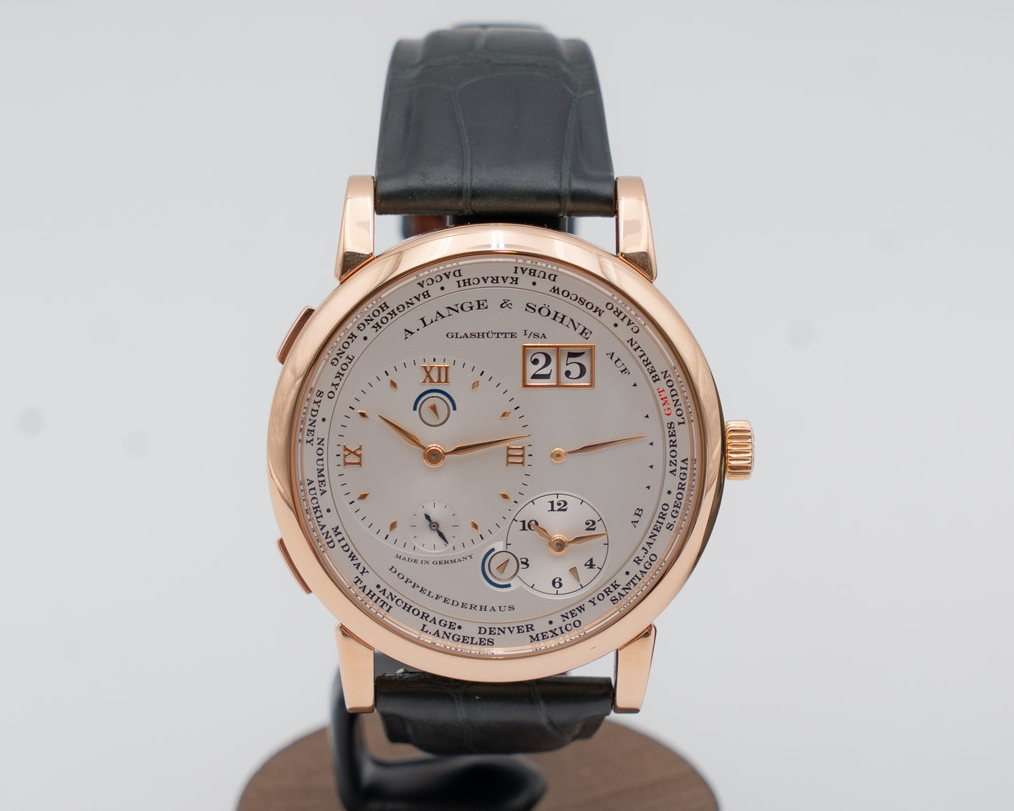 A. Lange & Söhne Lange 1 Time Zone 41.9mm 116.032