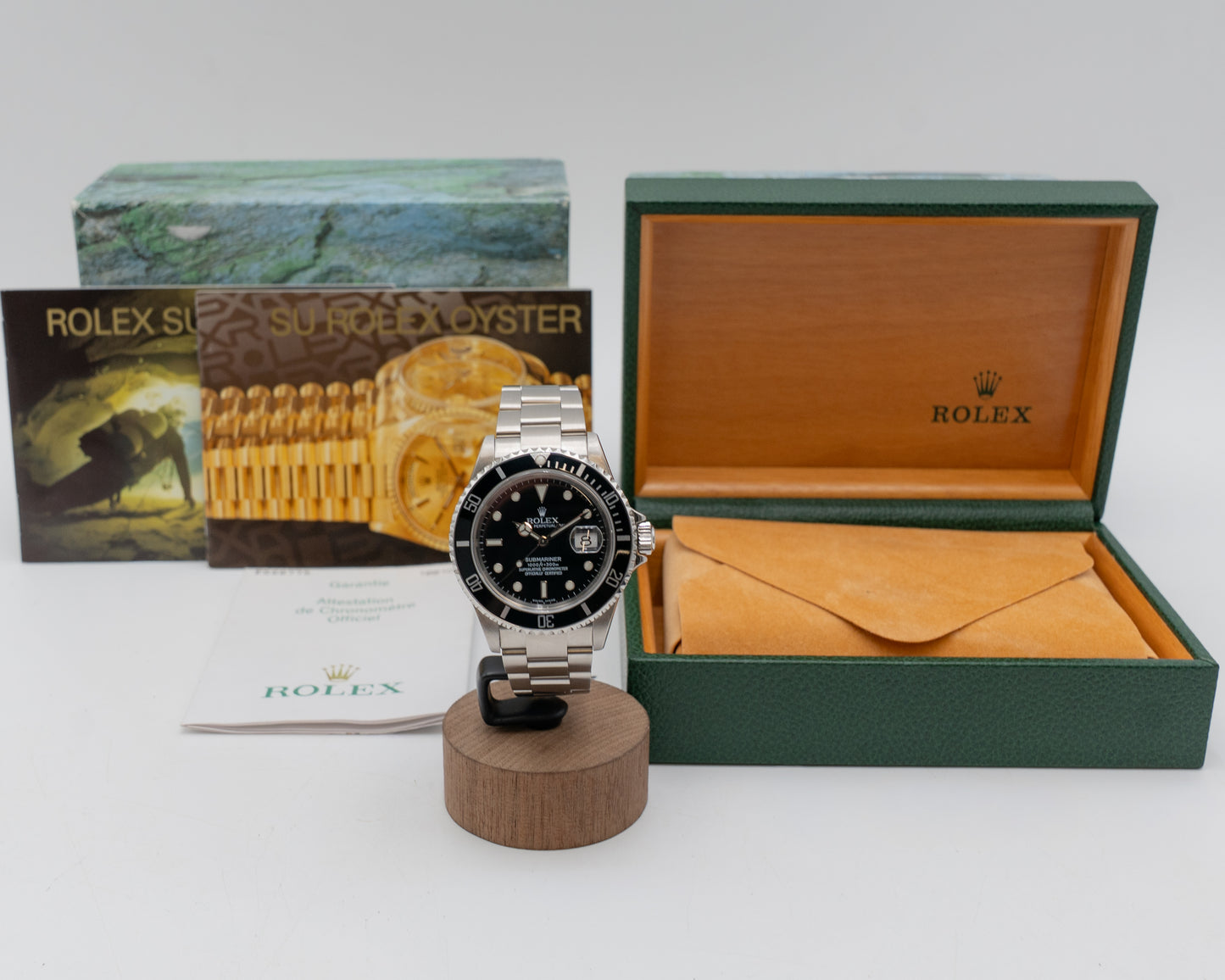 Rolex Submariner 40mm 16610 Black Dial 2004