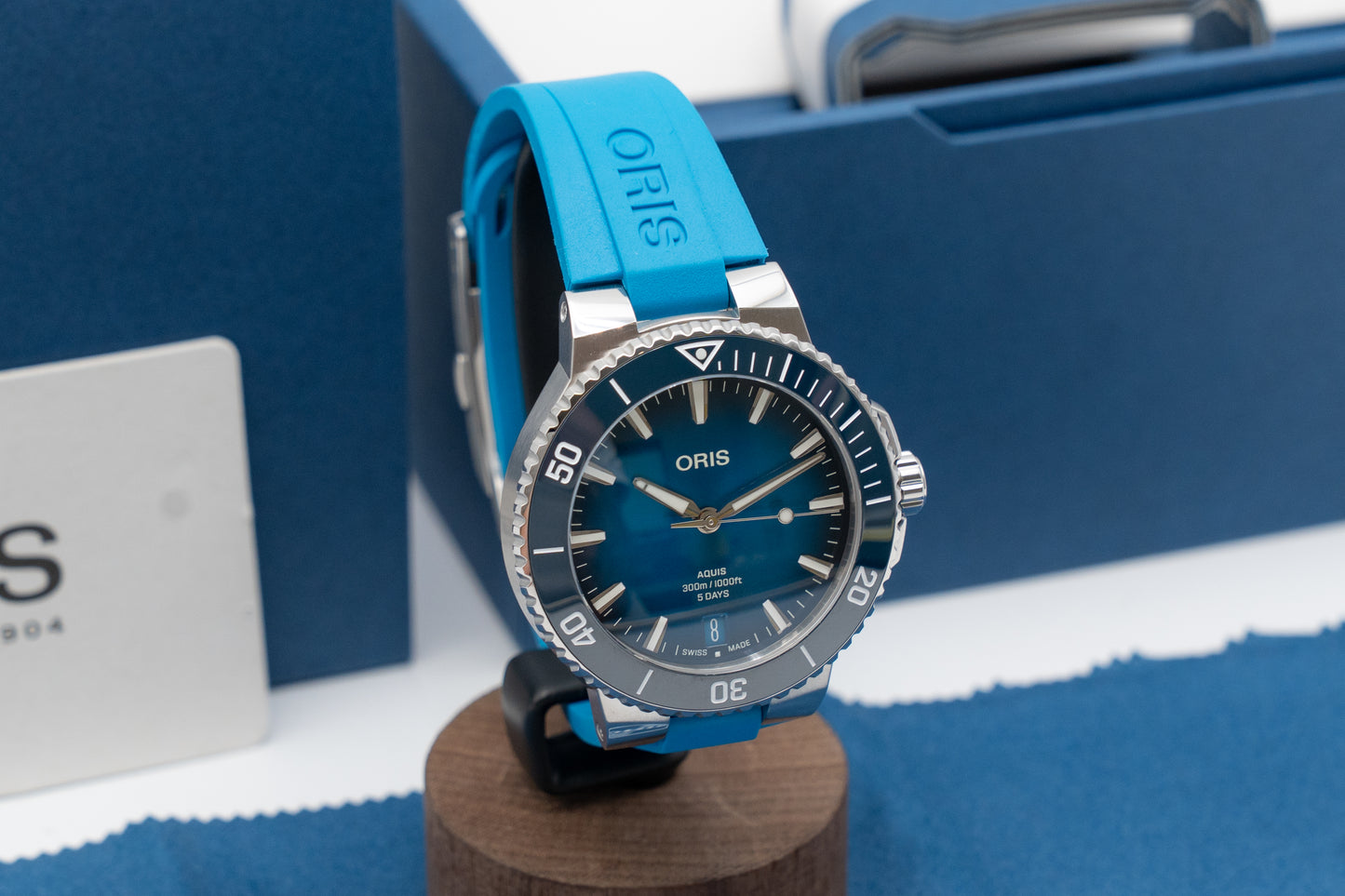 Oris Aquis Date 43.5mm 01 400 7790 4135  Cal. 400 Blue Dial