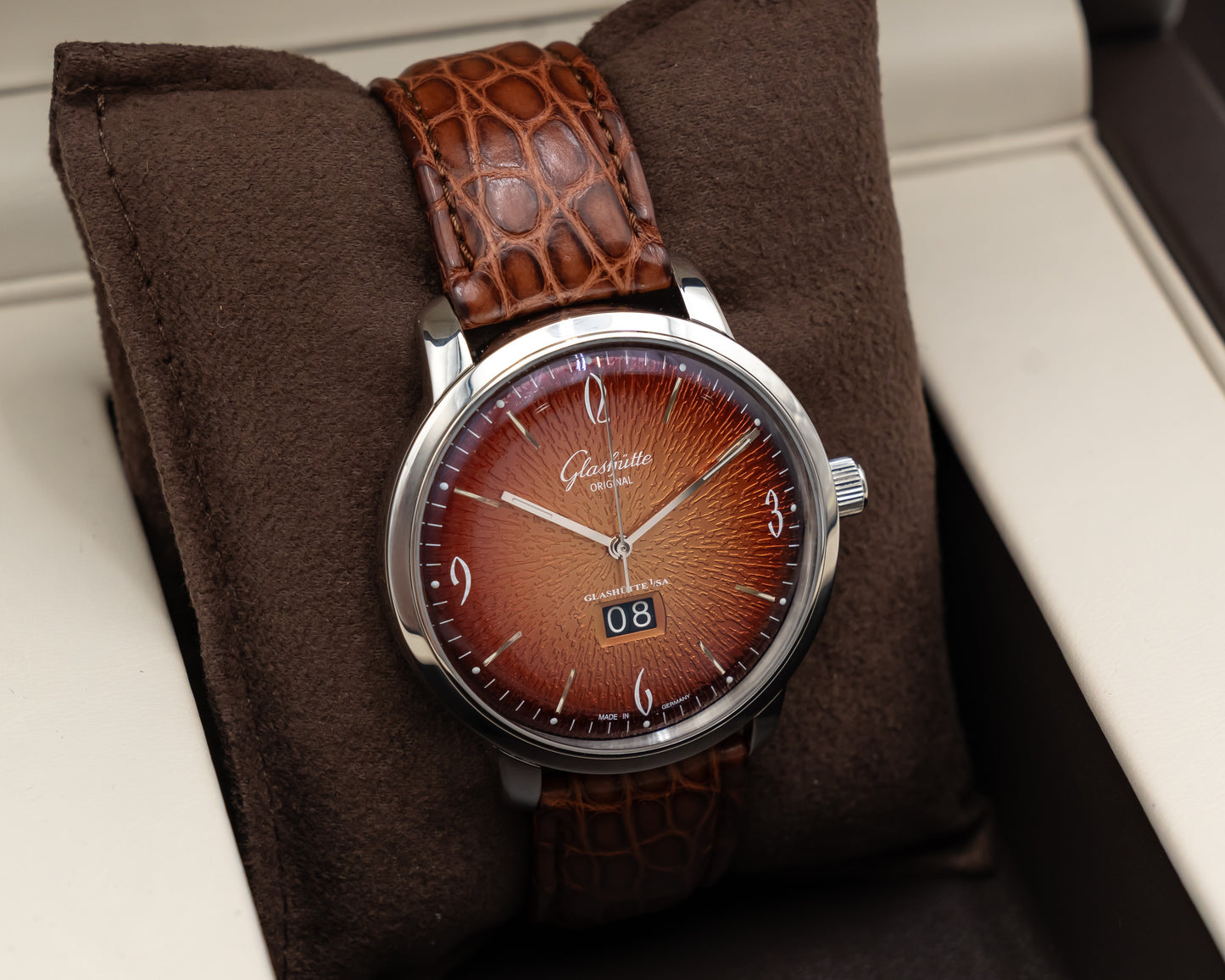 Glashutte Original Sixties Panorama Date 42mm 2-39-47-09-02-04 Orange