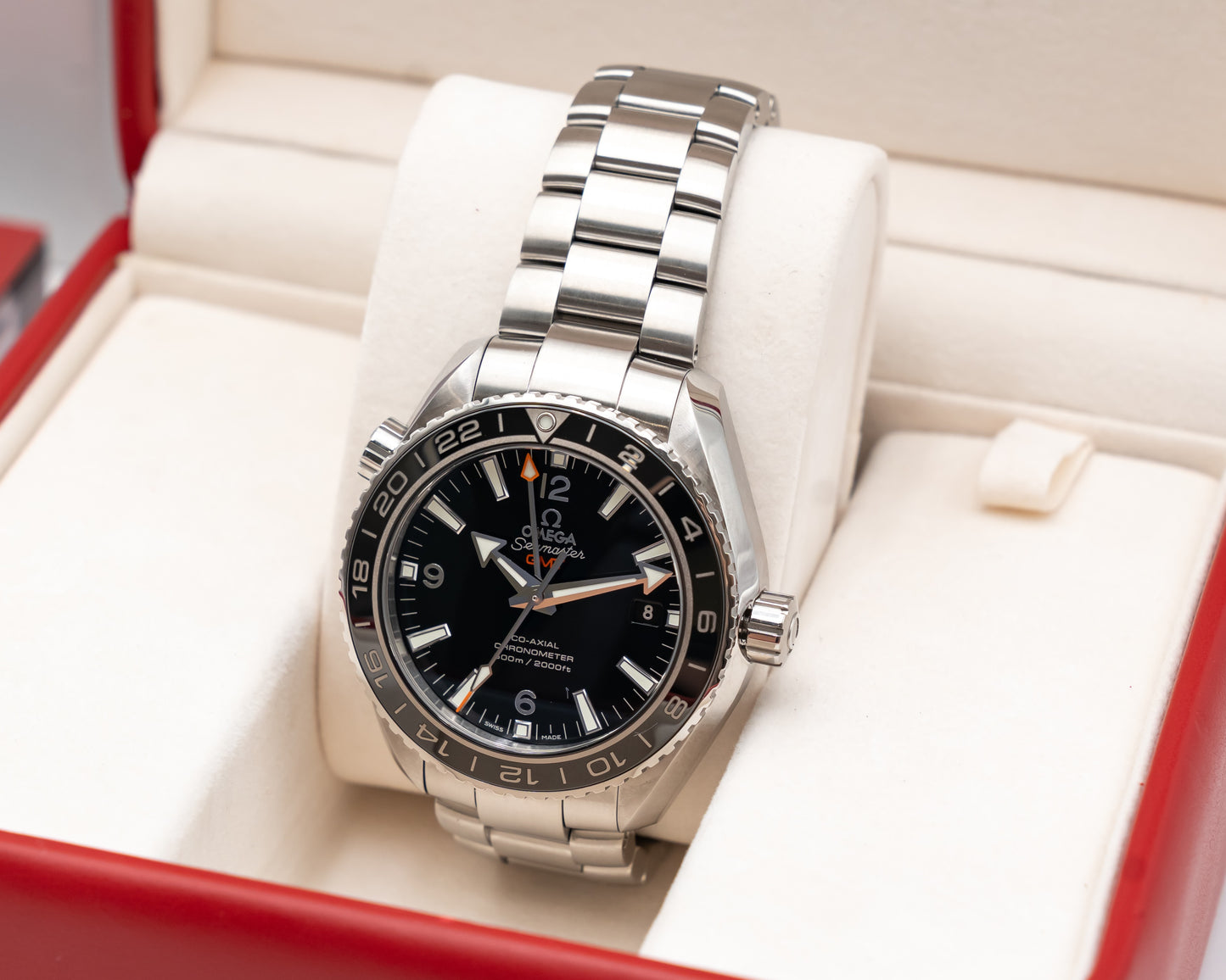 New Omega Seamaster Planet Ocean 600M Co-Axial GMT 43.5mm 232.30.44.22.01.001  Black DIal