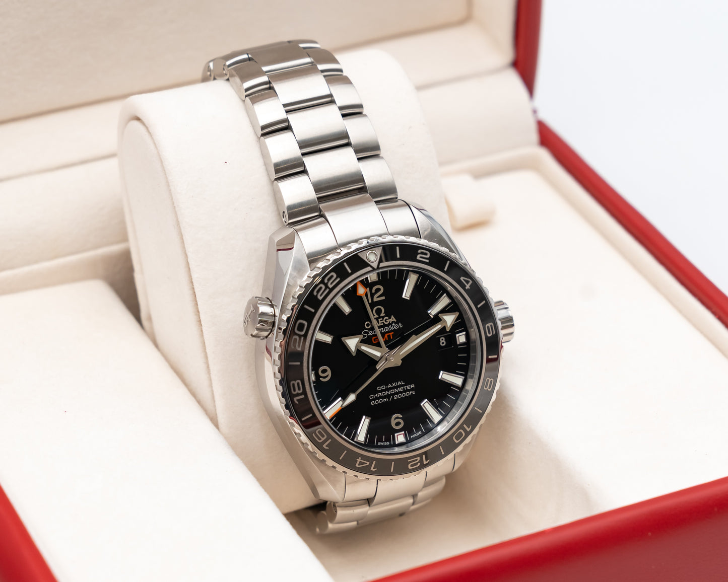 New Omega Seamaster Planet Ocean 600M Co-Axial GMT 43.5mm 232.30.44.22.01.001  Black DIal