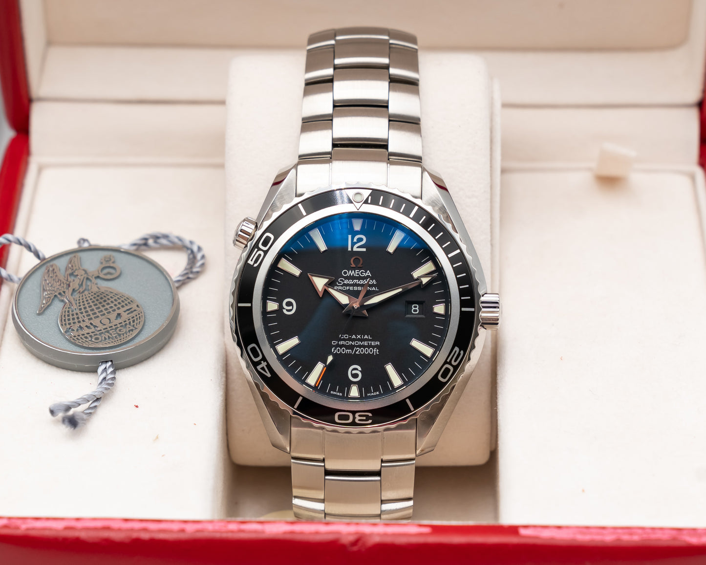 UNWORN Omega Seamaster Planet Ocean 600M 45.5mm 2200.50.00 Stainless Steel Black