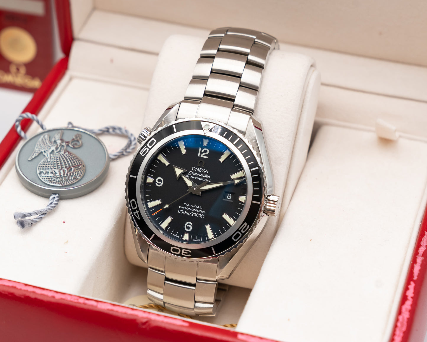 UNWORN Omega Seamaster Planet Ocean 600M 45.5mm 2200.50.00 Stainless Steel Black