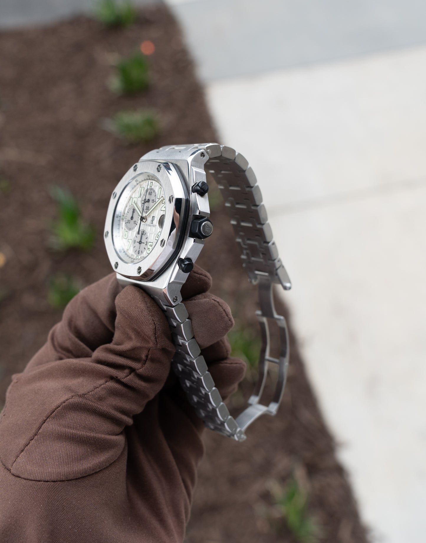 Audemars Piguet Royal Oak Offshore 42mm 25721ST White/Silver Chronograph on Bracelet
