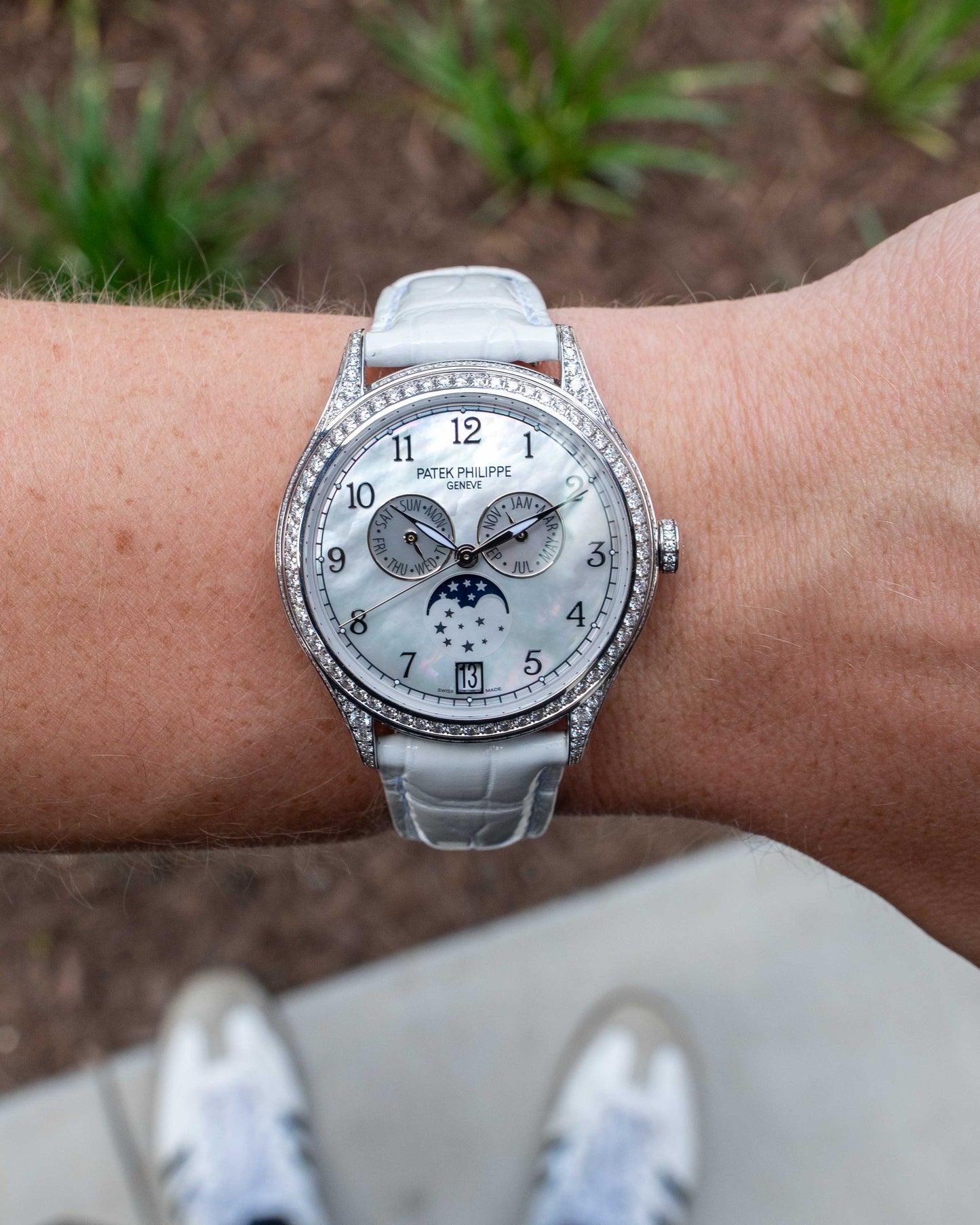 Patek Philippe Annual Calendar 38mm 4948G-010 Factory Diamond Mother Of Pearl Dial 2017