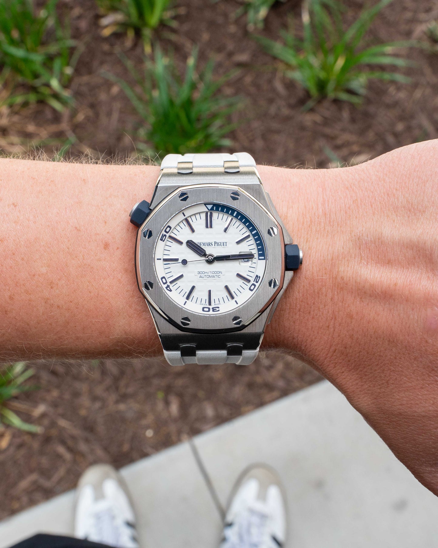 Audemars Piguet Royal Oak Offshore 42mm 15710ST.OO.A010CA.01 Diver White