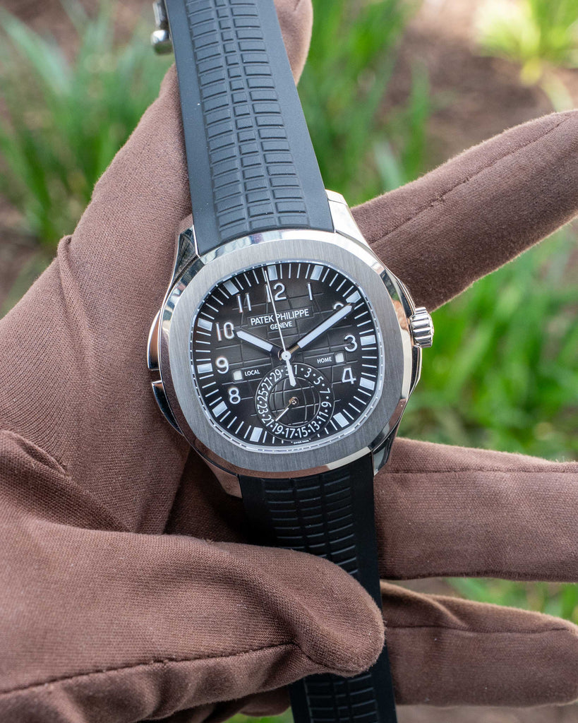 UNCUT Patek Philippe Aquanaut Travel Time 40.8mm 5164A-001 Black 2020 (5164A-001)