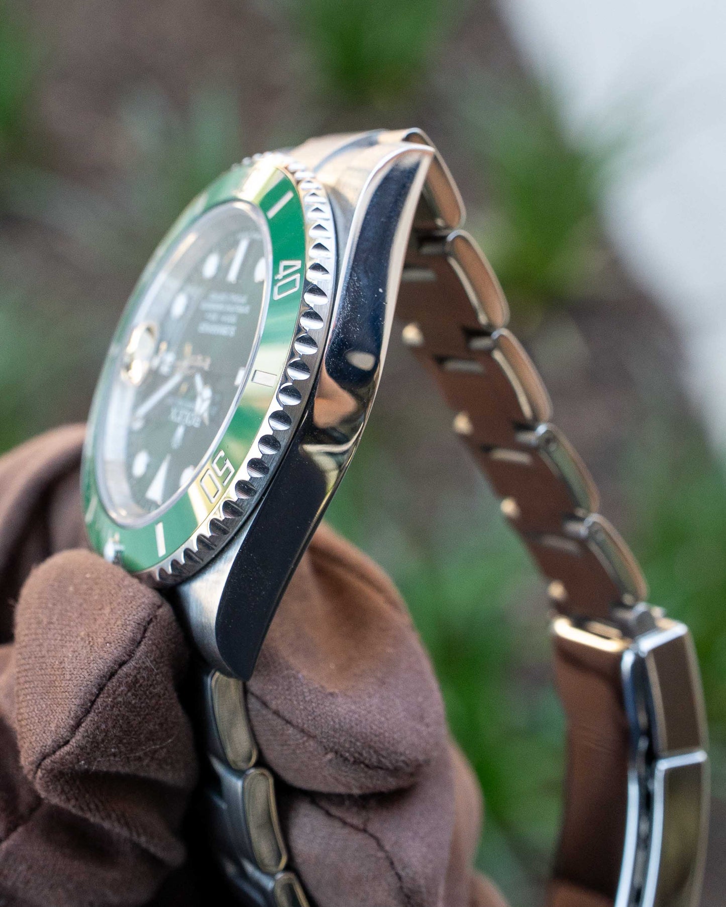 Rolex Submariner Date 40mm 116610LV Hulk 2015