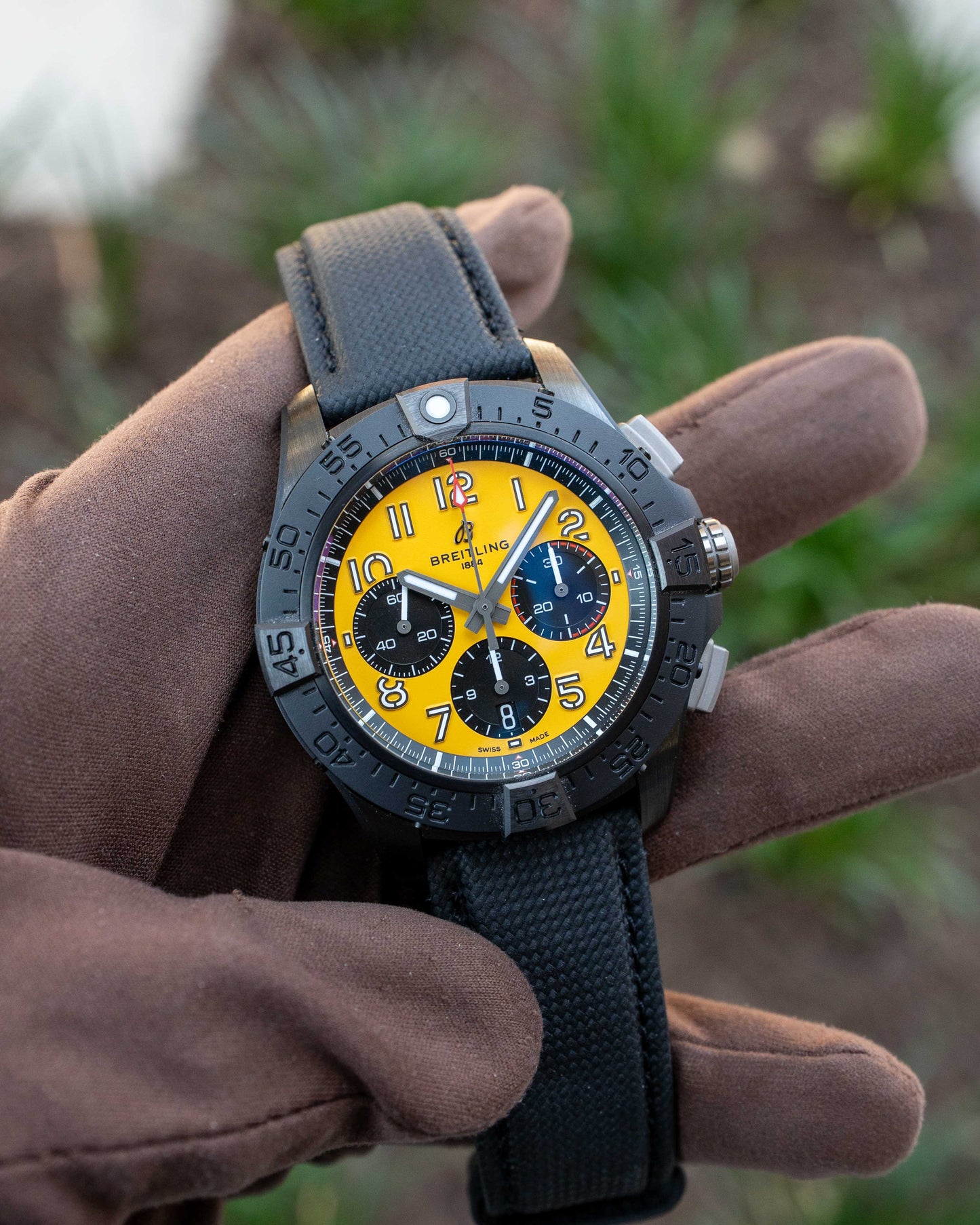 Breitling Avenger B01 44mm SB0147101 Night Mission Ceramic Yellow Chronograph