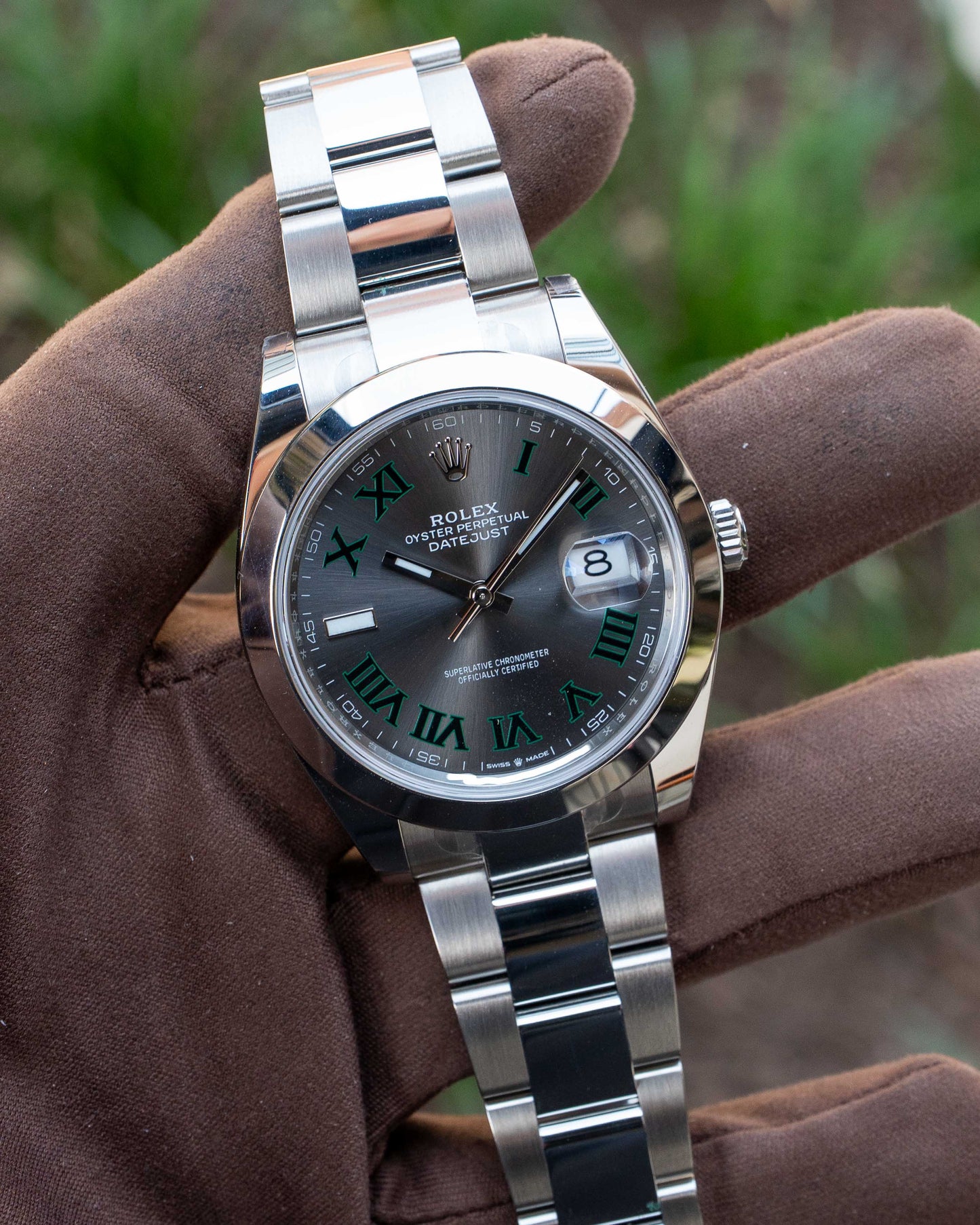 UNWORN 2025 STICKERED Rolex Datejust 41mm 126300 Wimbledon Dial Smooth Bezel Oyster