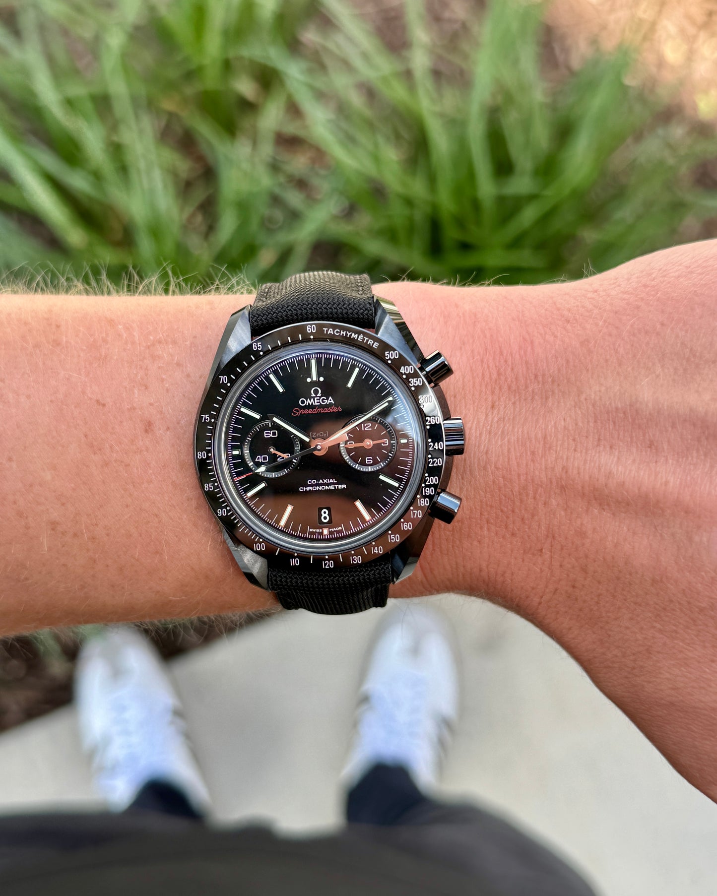 UNWORN Omega Speedmaster Moonwatch 44.25mm 311.92.44.51.01.003 Dark Side of the Moon Ceramic