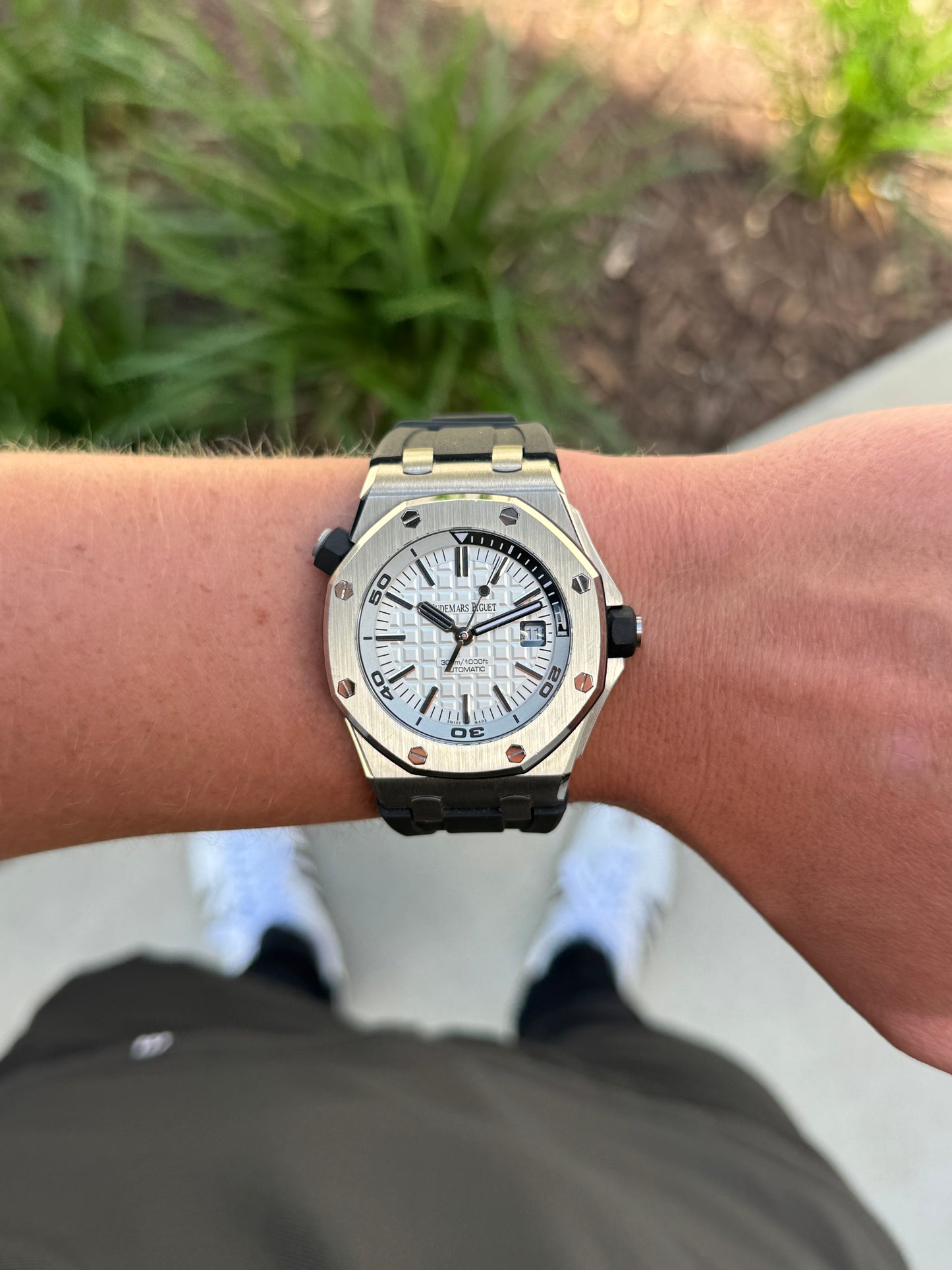 Audemars Piguet Royal Oak Offshore Diver 42mm 15710ST Black 2018 [$19,000 RETAIL]