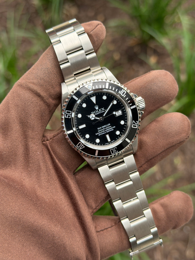 Rolex Seadweller 4000 40mm 16600 Black Aluminum Bezel