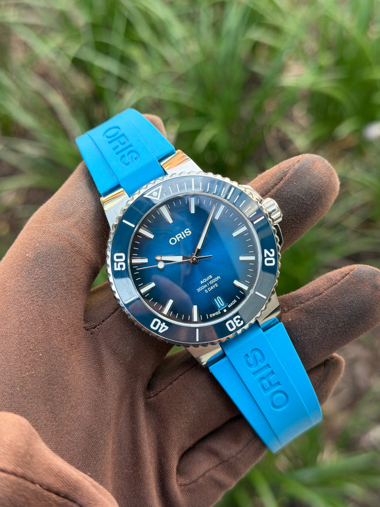 Oris Aquis Date 43.5mm 01 400 7790 4135  Cal. 400 Blue Dial