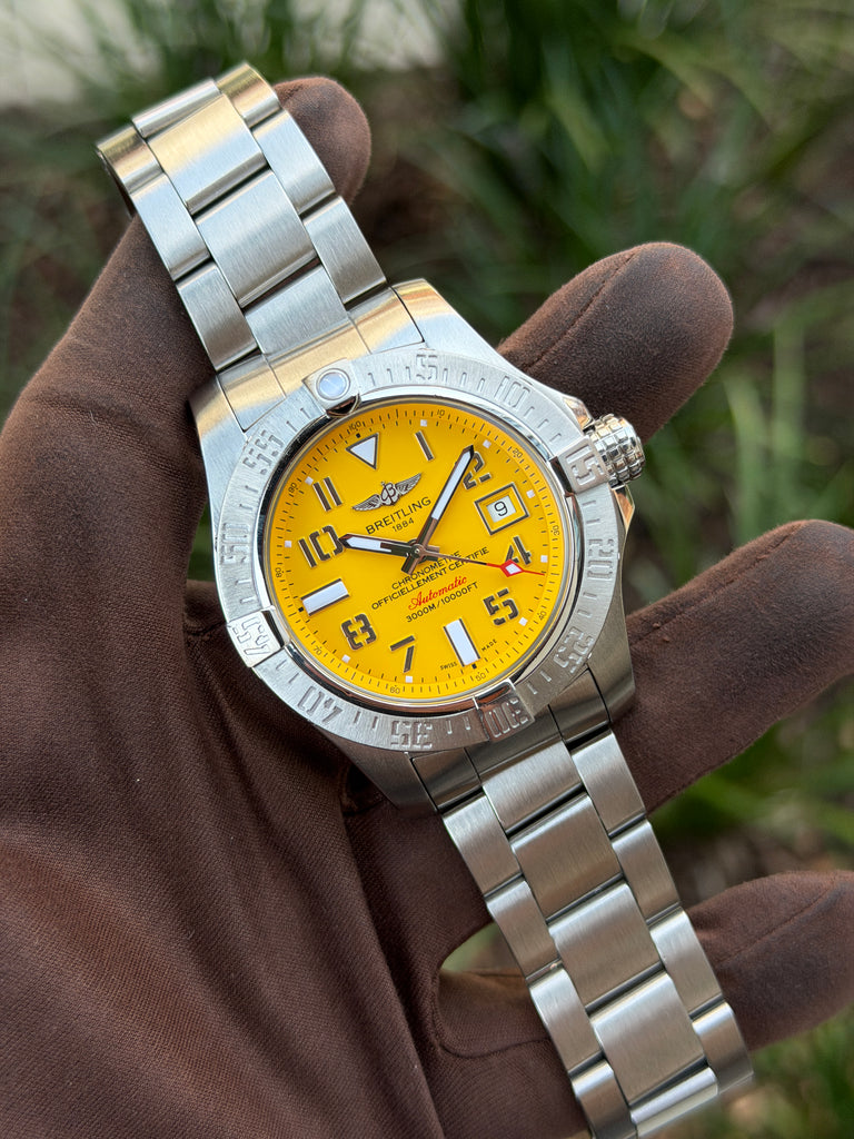 Breitling Avenger II Seawolf 45mm a17331101l1a1 Yellow Dial 2019