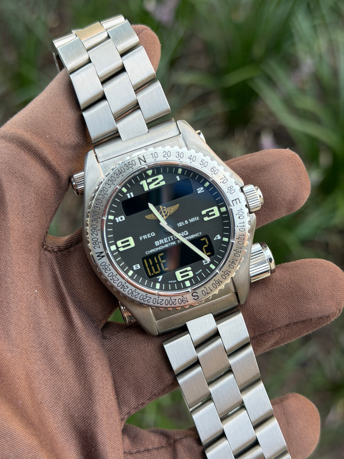 Breitling Emergency 43mm e7632110b576 Titanium