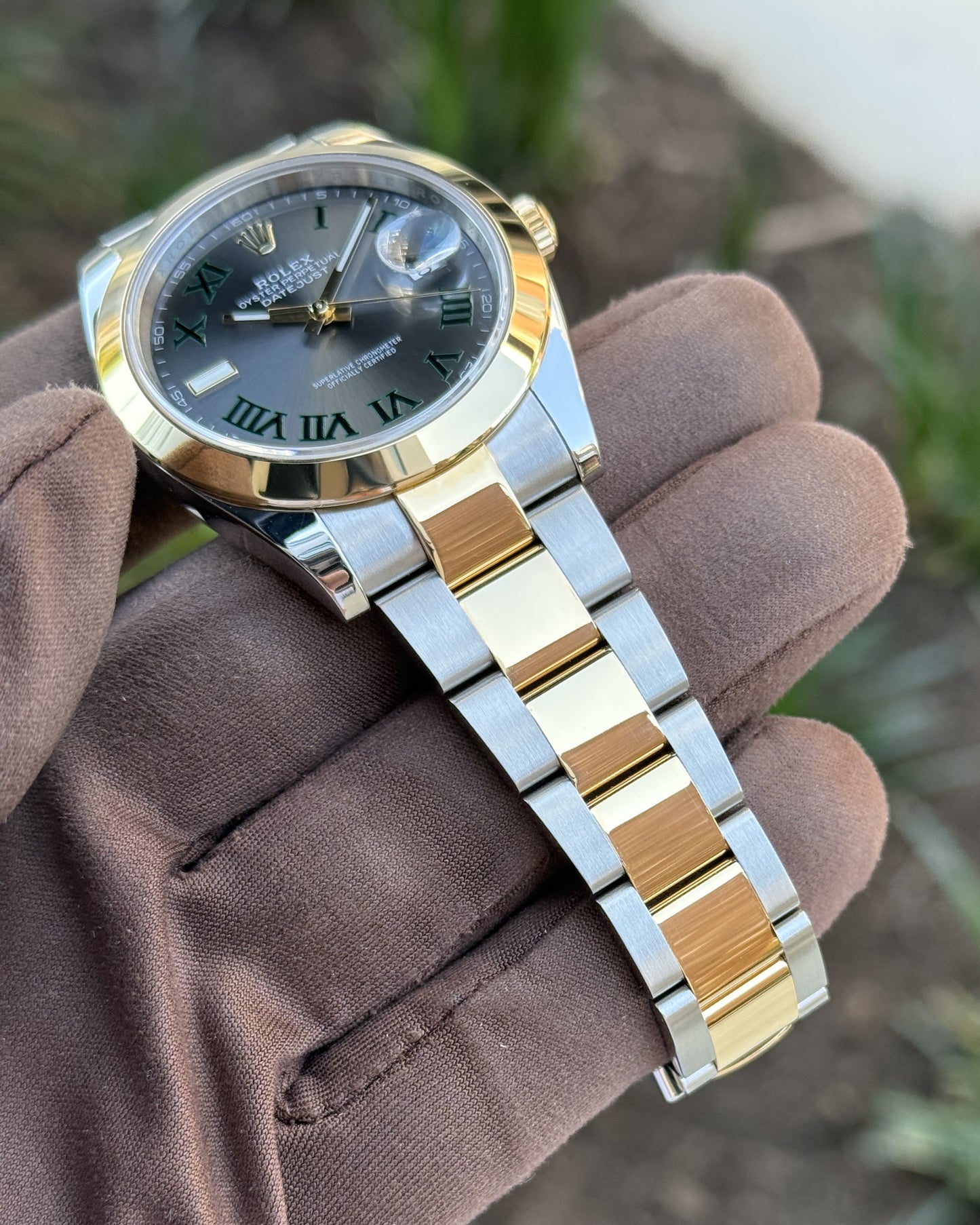 Rolex Datejust 41mm 126303 Two Tone Yellow Gold Wimbledon Dial Smooth Bezel 2025