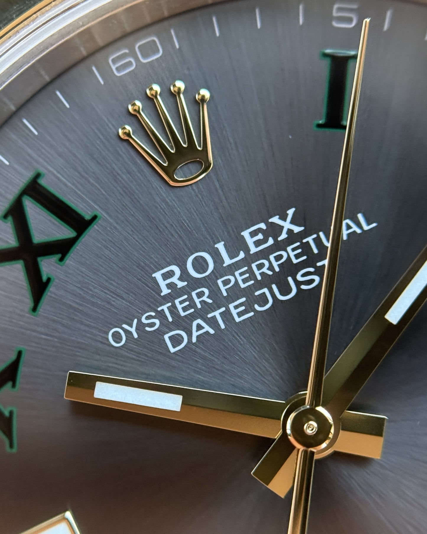 Rolex Datejust 41mm 126303 Two Tone Yellow Gold Wimbledon Dial Smooth Bezel 2025