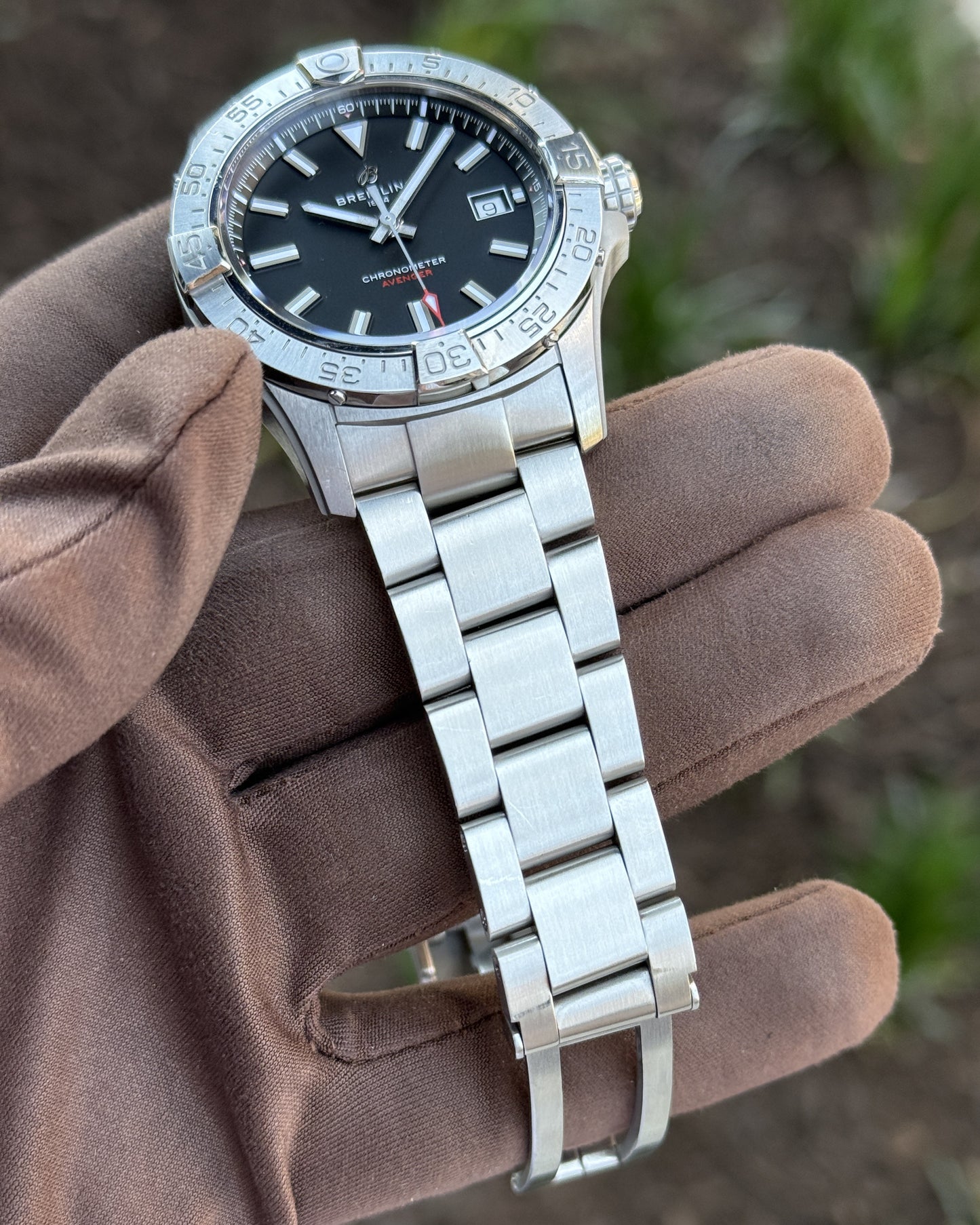 Breitling Avenger Automatic 42mm A17328101B1A1 Black